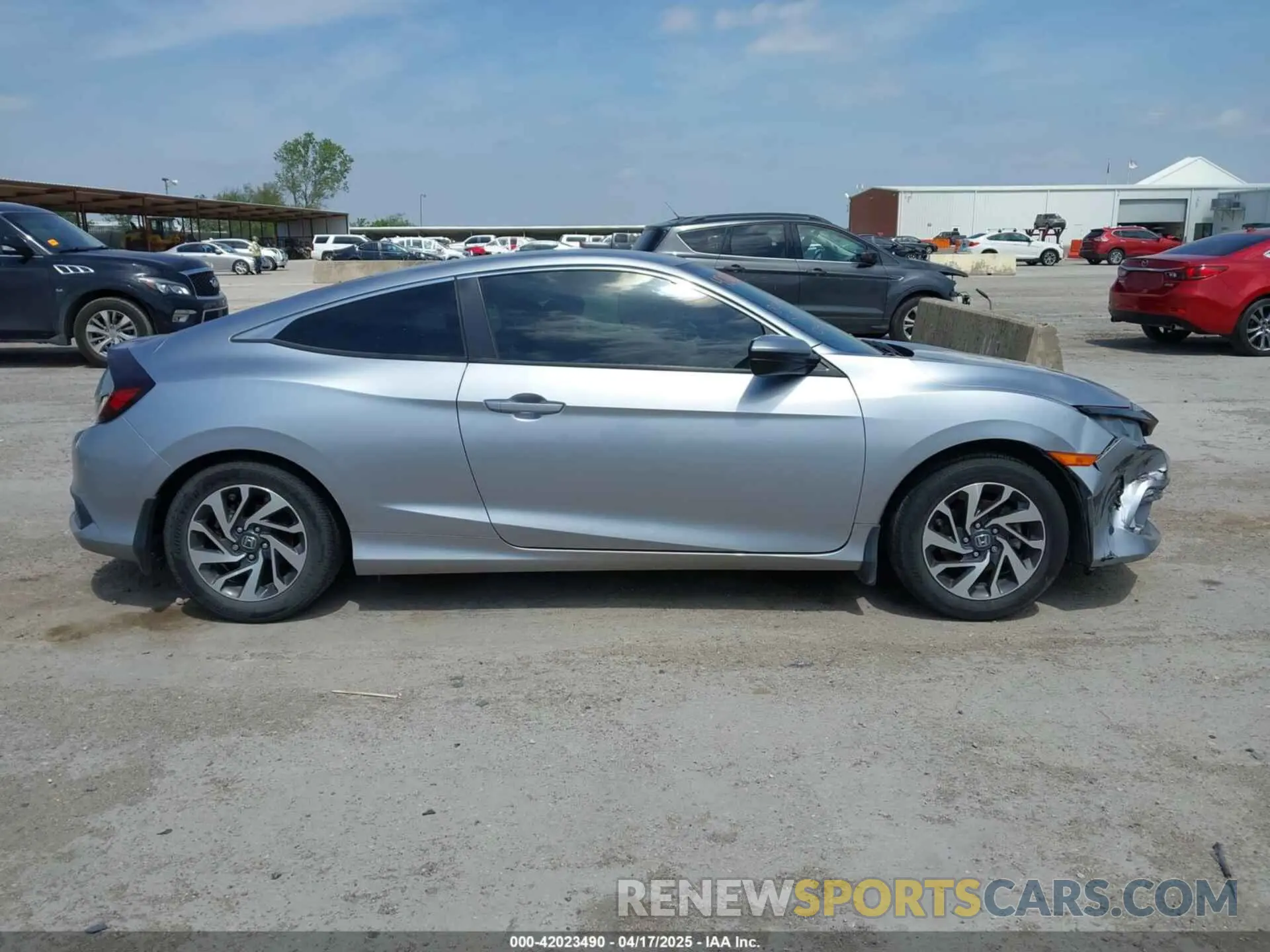 13 Photograph of a damaged car 2HGFC4B68LH302745 HONDA CIVIC 2020