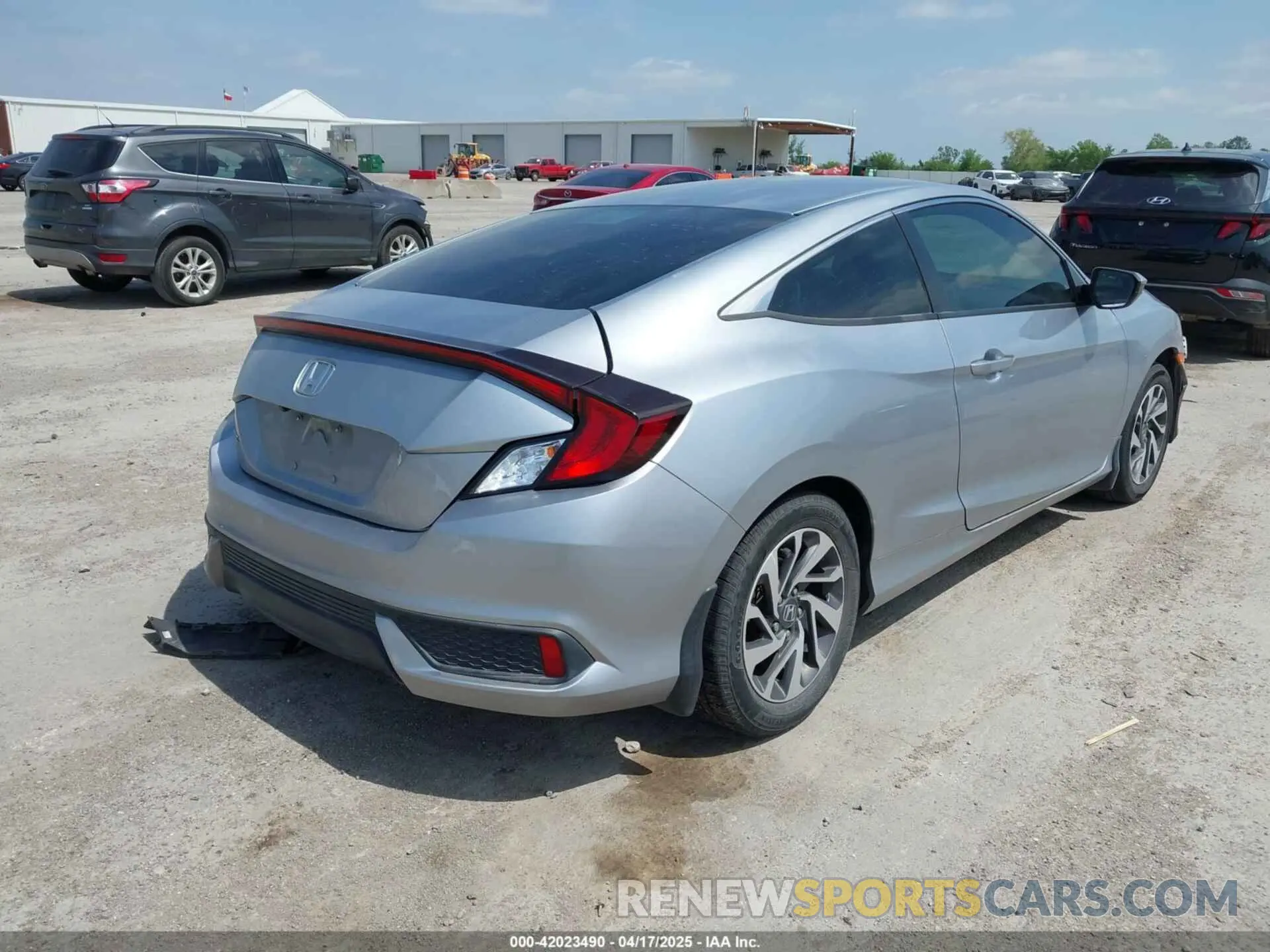 4 Photograph of a damaged car 2HGFC4B68LH302745 HONDA CIVIC 2020