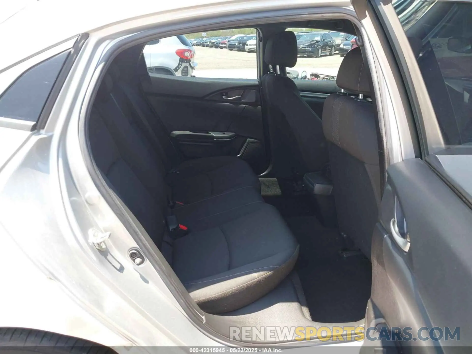 8 Photograph of a damaged car SHHFK7H39LU208703 HONDA CIVIC 2020