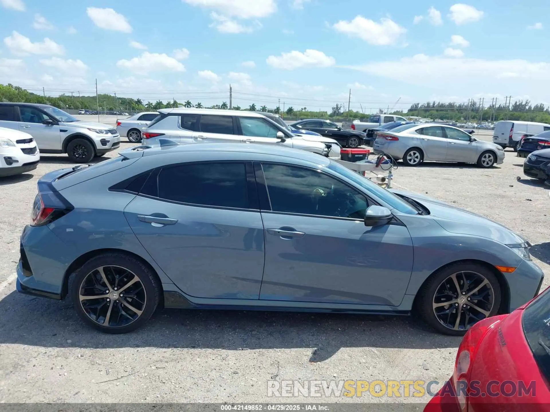 13 Фотография поврежденного автомобиля SHHFK7H42LU213055 HONDA CIVIC 2020