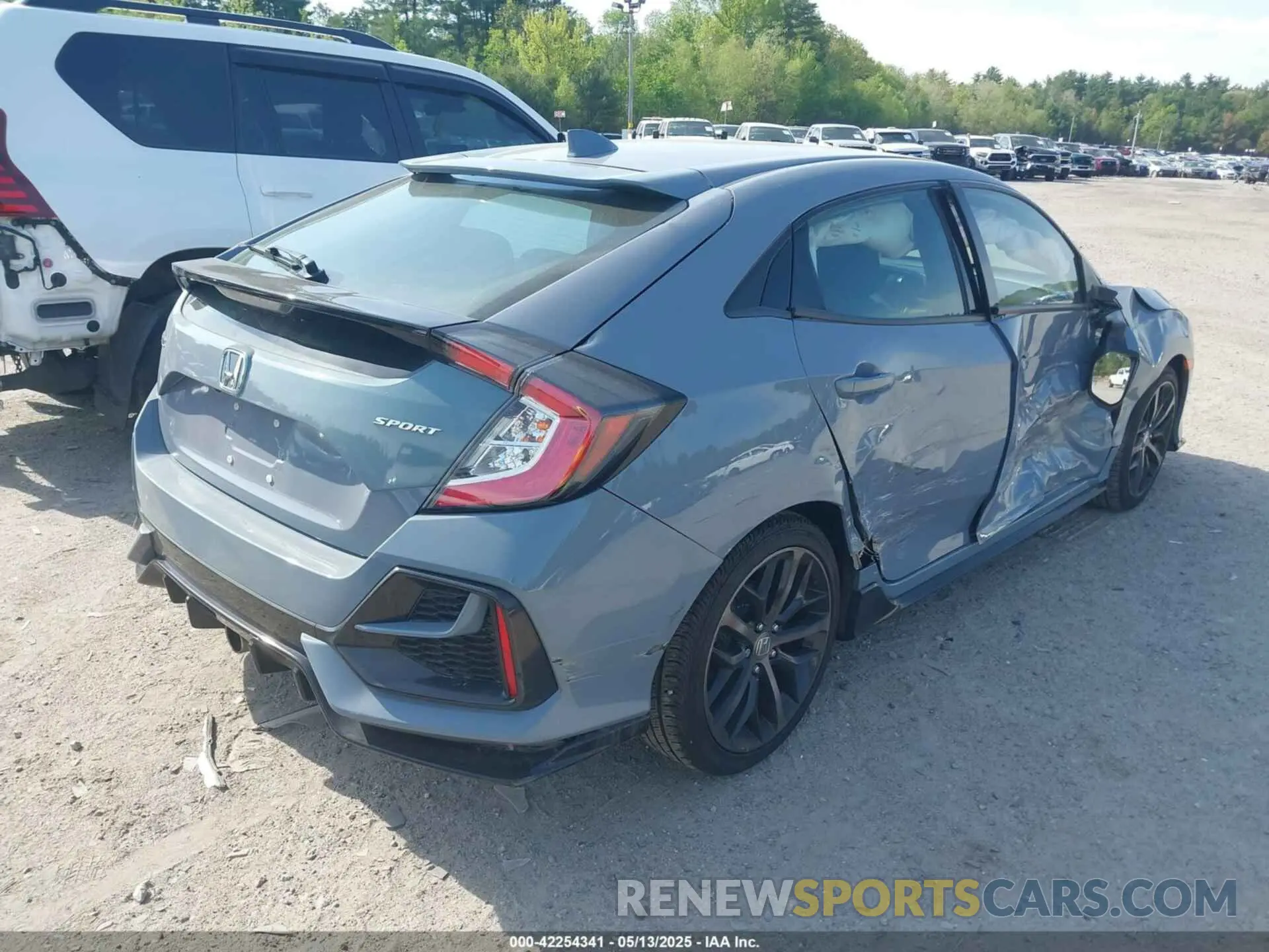 4 Photograph of a damaged car SHHFK7H43LU216756 HONDA CIVIC 2020
