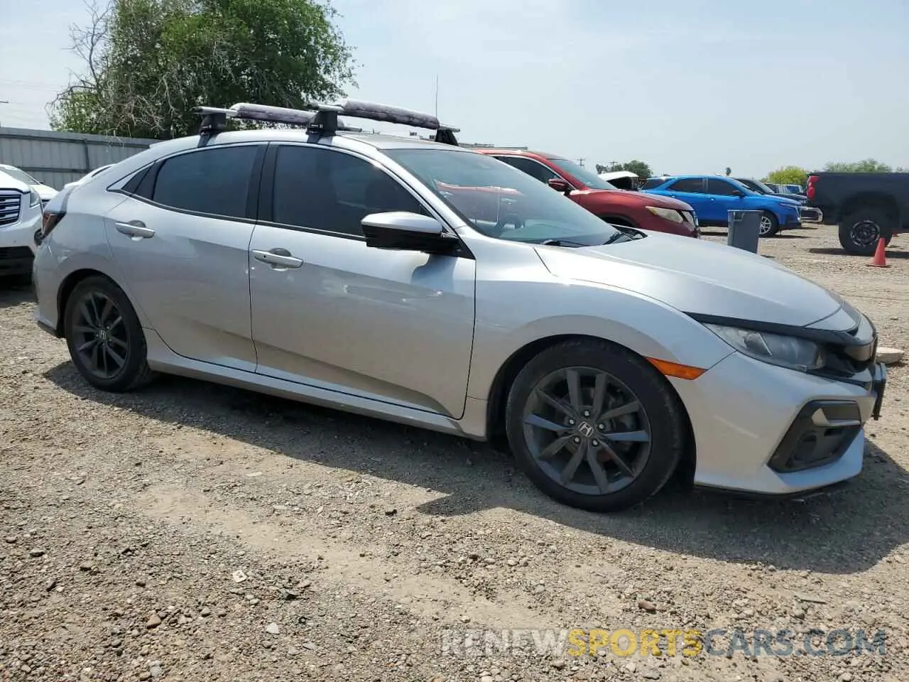 4 Photograph of a damaged car SHHFK7H69LU205763 HONDA CIVIC 2020
