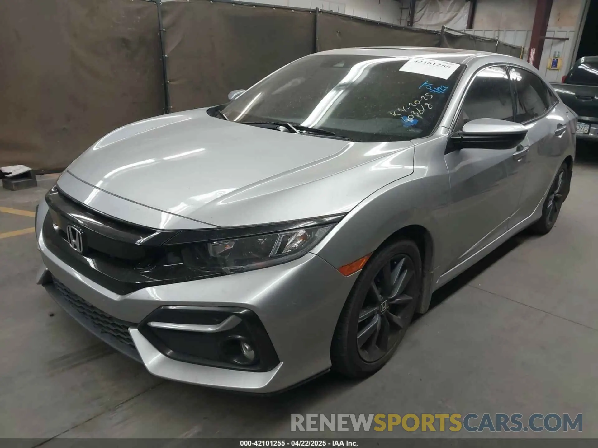2 Фотография поврежденного автомобиля SHHFK7H8XLU203618 HONDA CIVIC 2020