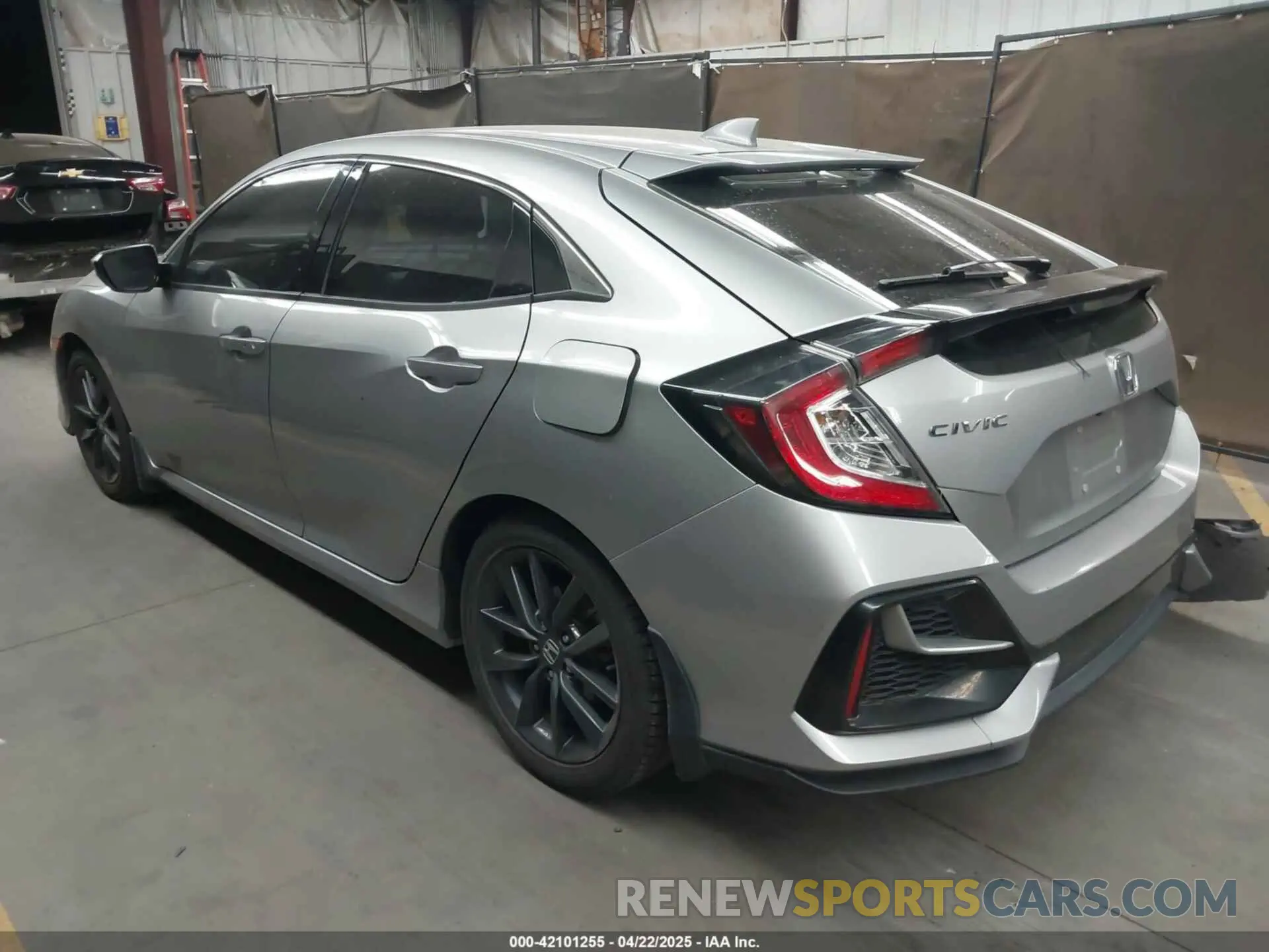3 Фотография поврежденного автомобиля SHHFK7H8XLU203618 HONDA CIVIC 2020