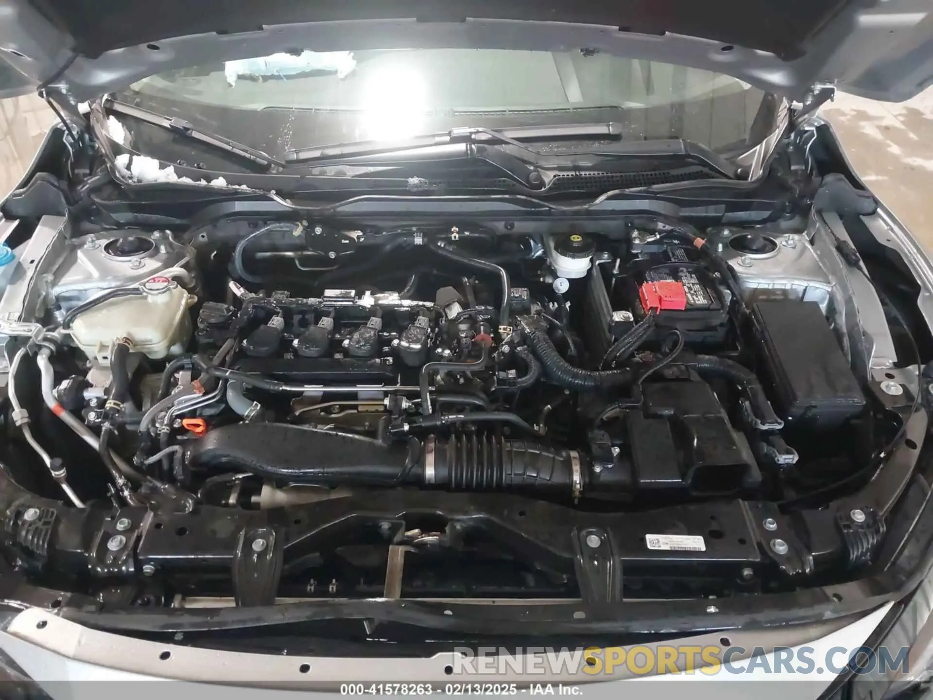 10 Фотография поврежденного автомобиля 19XFC1F30ME010811 HONDA CIVIC 2021
