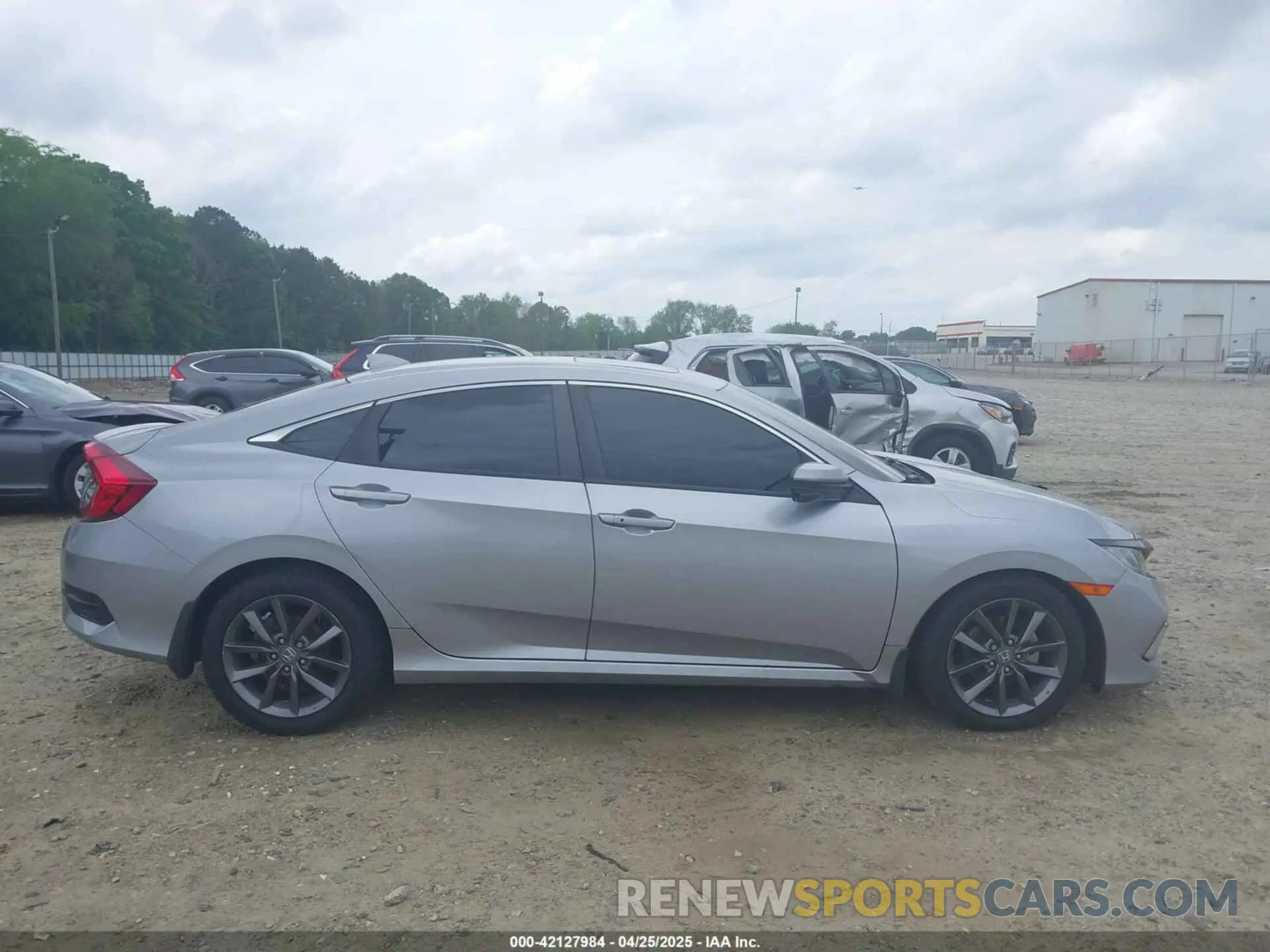 13 Photograph of a damaged car 19XFC1F33ME002847 HONDA CIVIC 2021