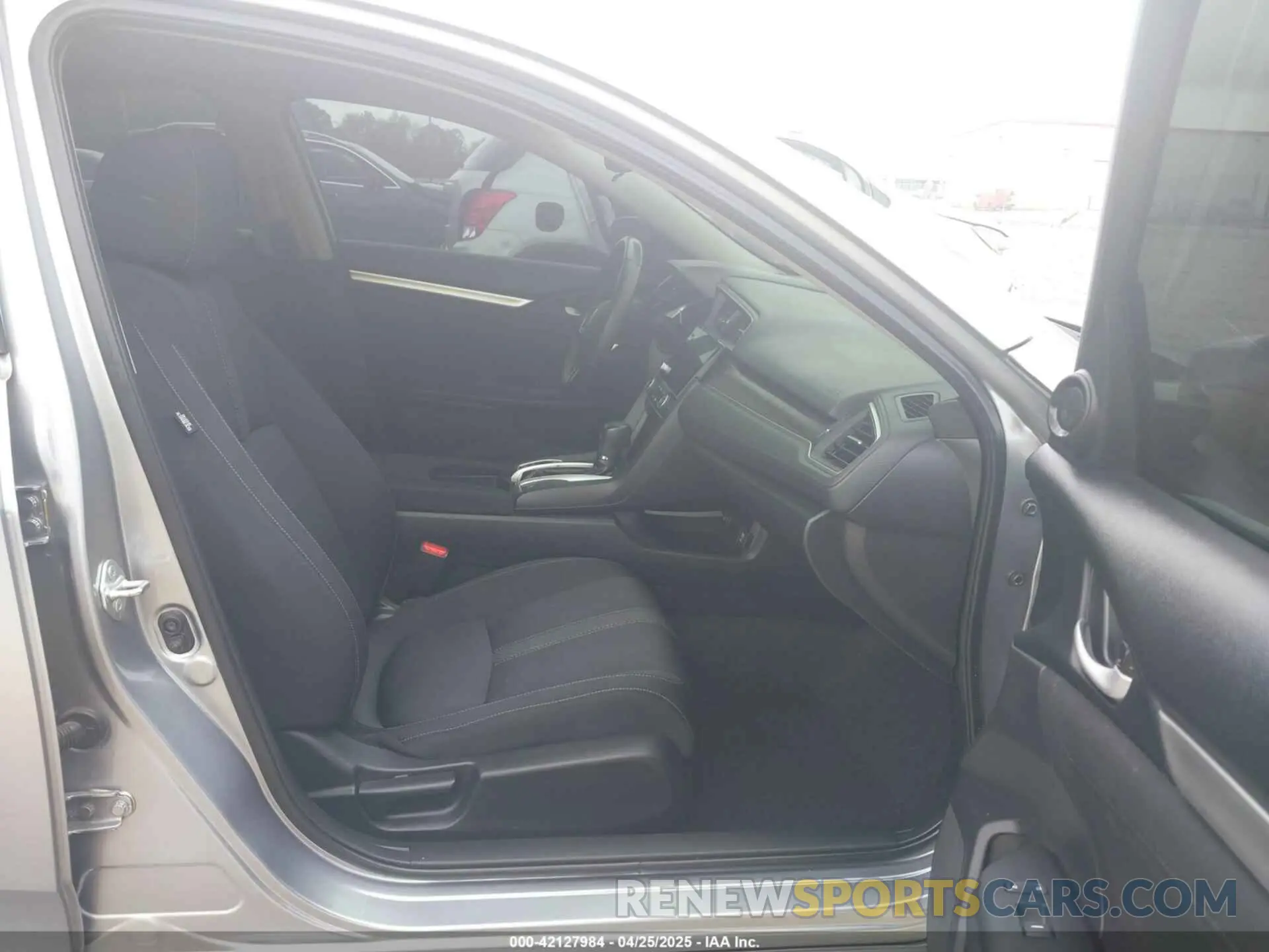 5 Photograph of a damaged car 19XFC1F33ME002847 HONDA CIVIC 2021