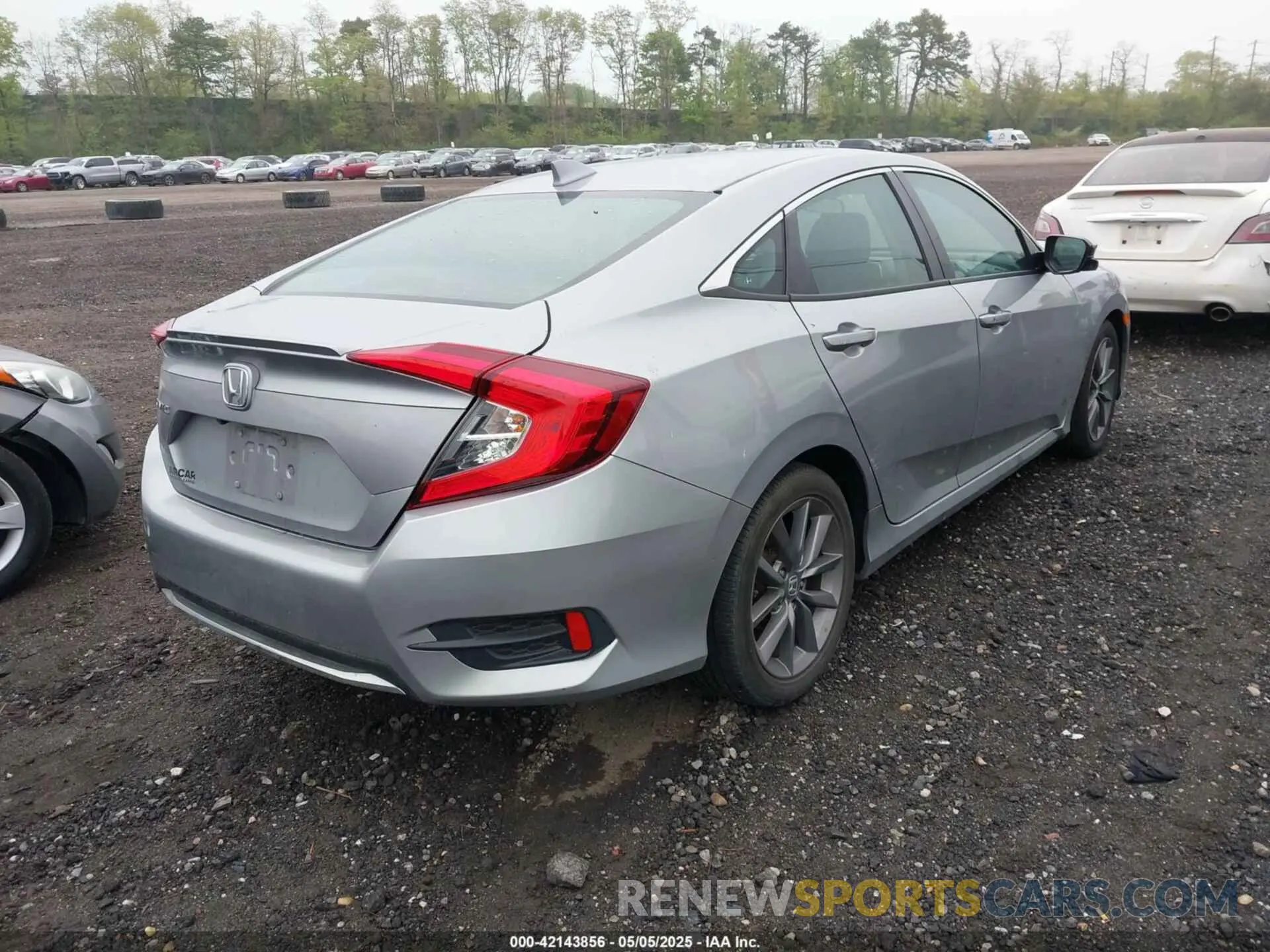 4 Фотография поврежденного автомобиля 19XFC1F35ME201723 HONDA CIVIC 2021
