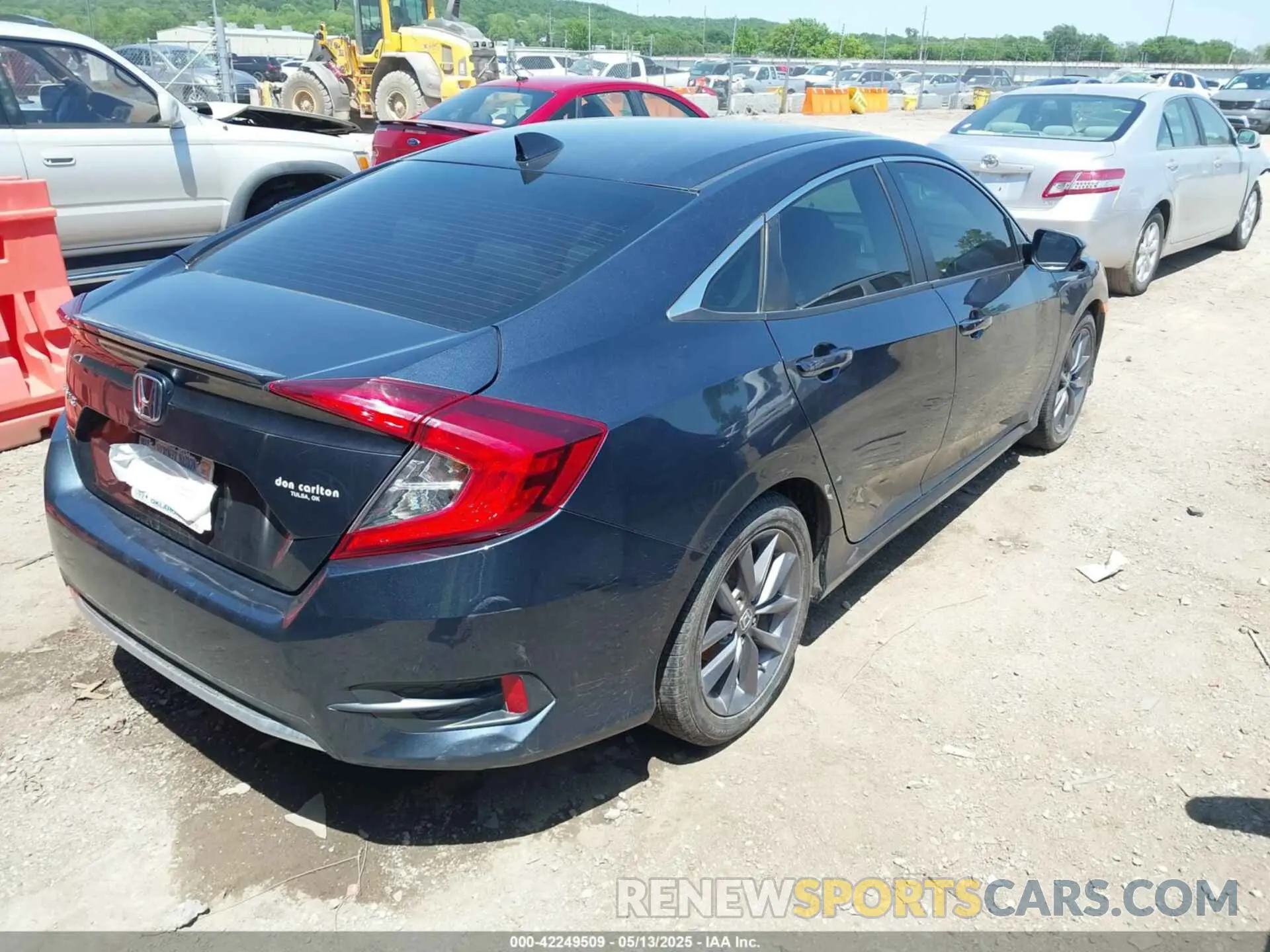 4 Фотография поврежденного автомобиля 19XFC1F36ME001577 HONDA CIVIC 2021