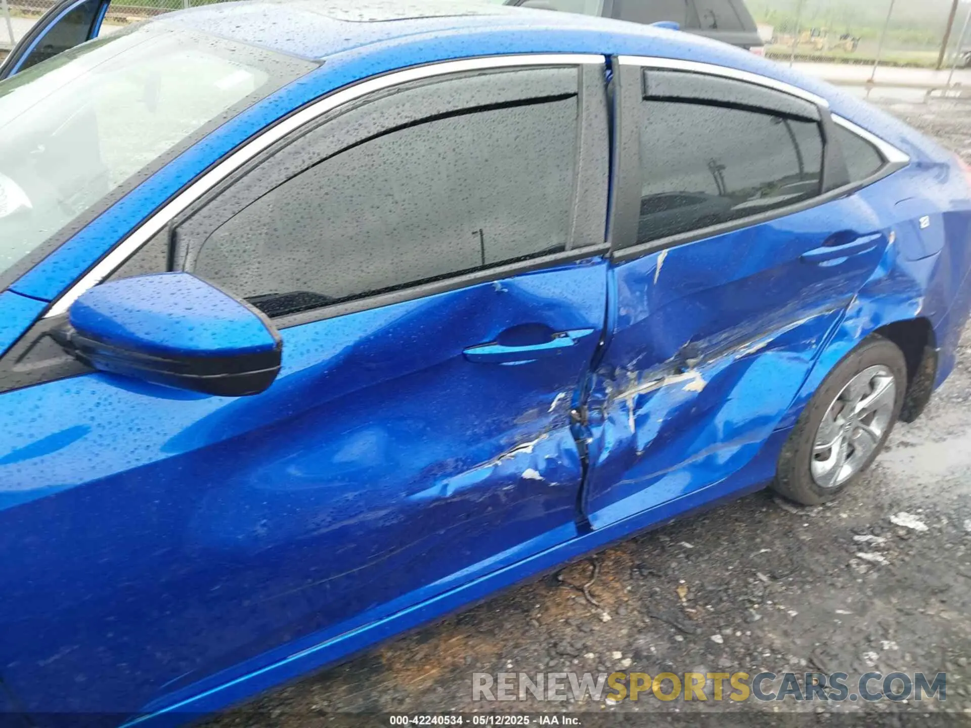 6 Фотография поврежденного автомобиля 19XFC1F38ME006716 HONDA CIVIC 2021