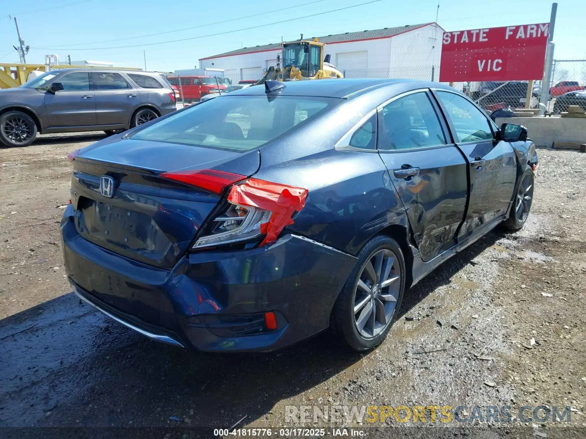 4 Фотография поврежденного автомобиля 19XFC1F77ME005740 HONDA CIVIC 2021
