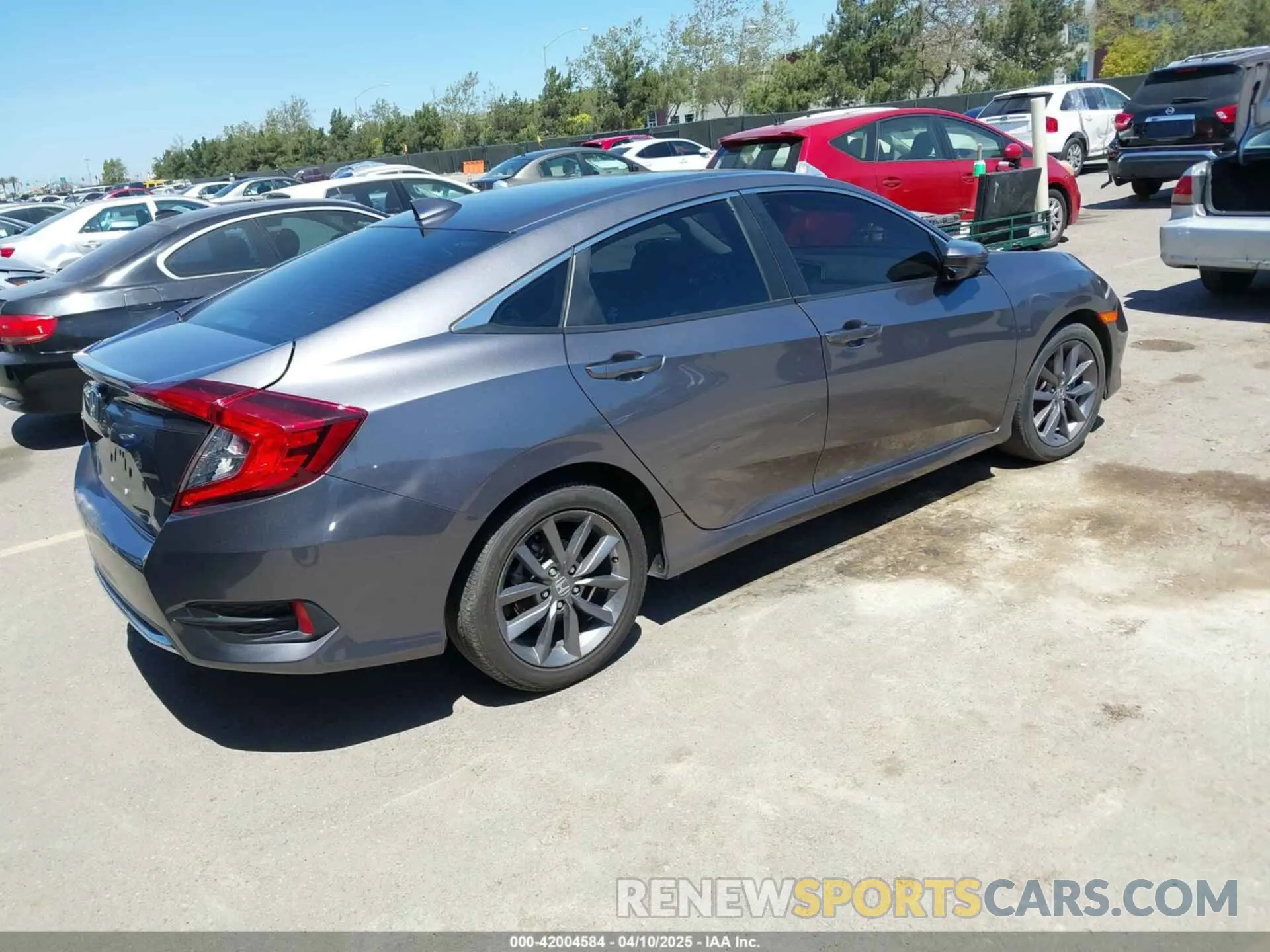 4 Фотография поврежденного автомобиля 19XFC1F78ME206434 HONDA CIVIC 2021