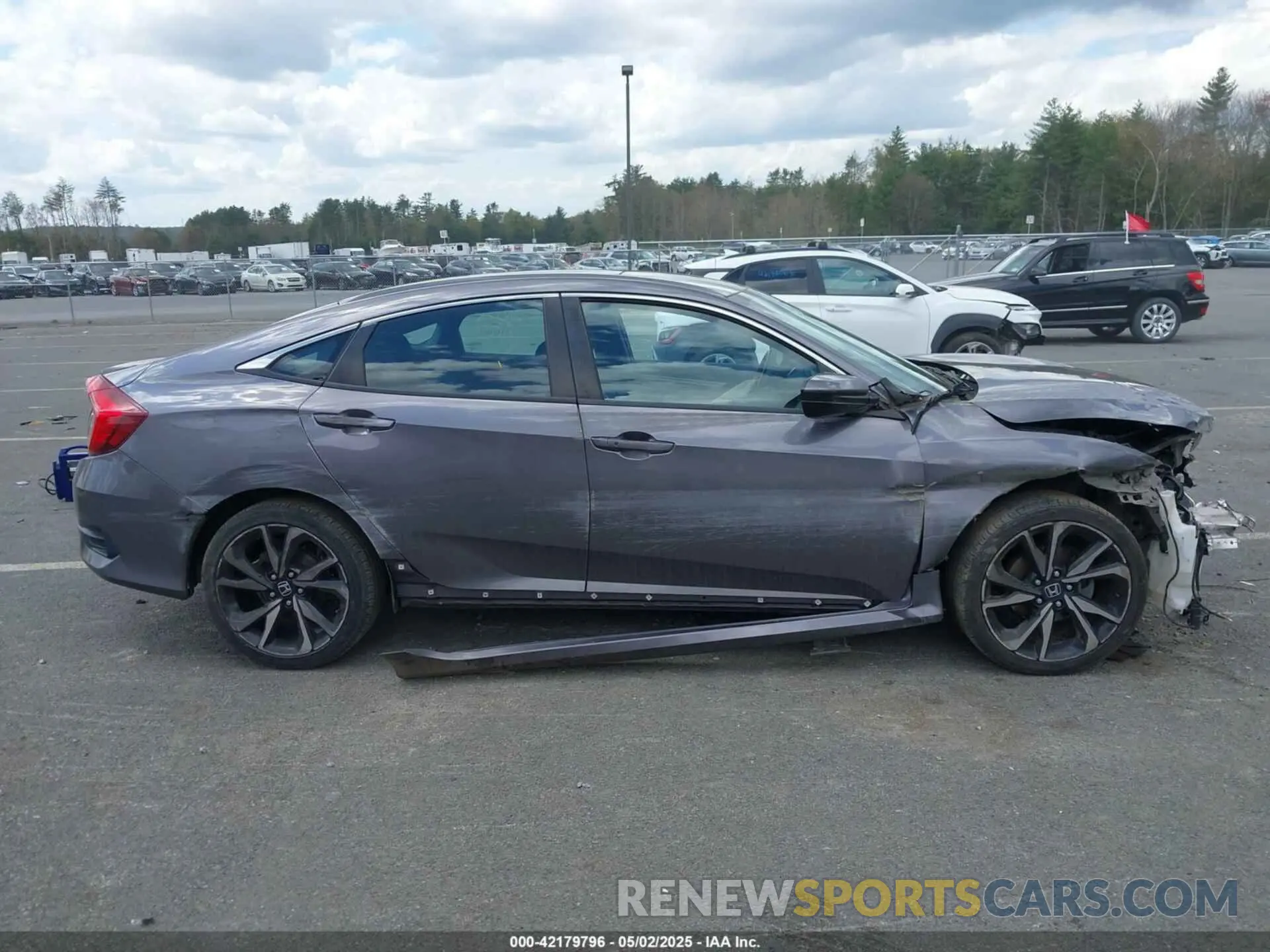 13 Photograph of a damaged car 19XFC2F87ME200977 HONDA CIVIC 2021
