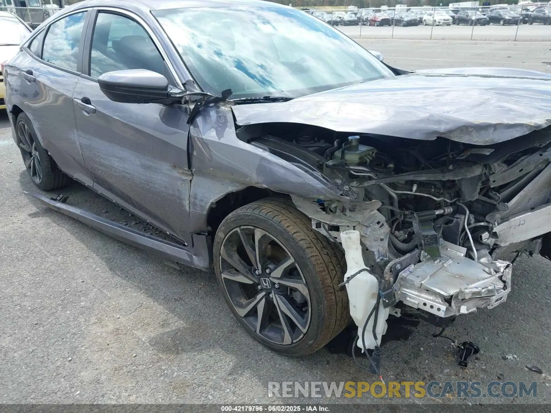 17 Photograph of a damaged car 19XFC2F87ME200977 HONDA CIVIC 2021