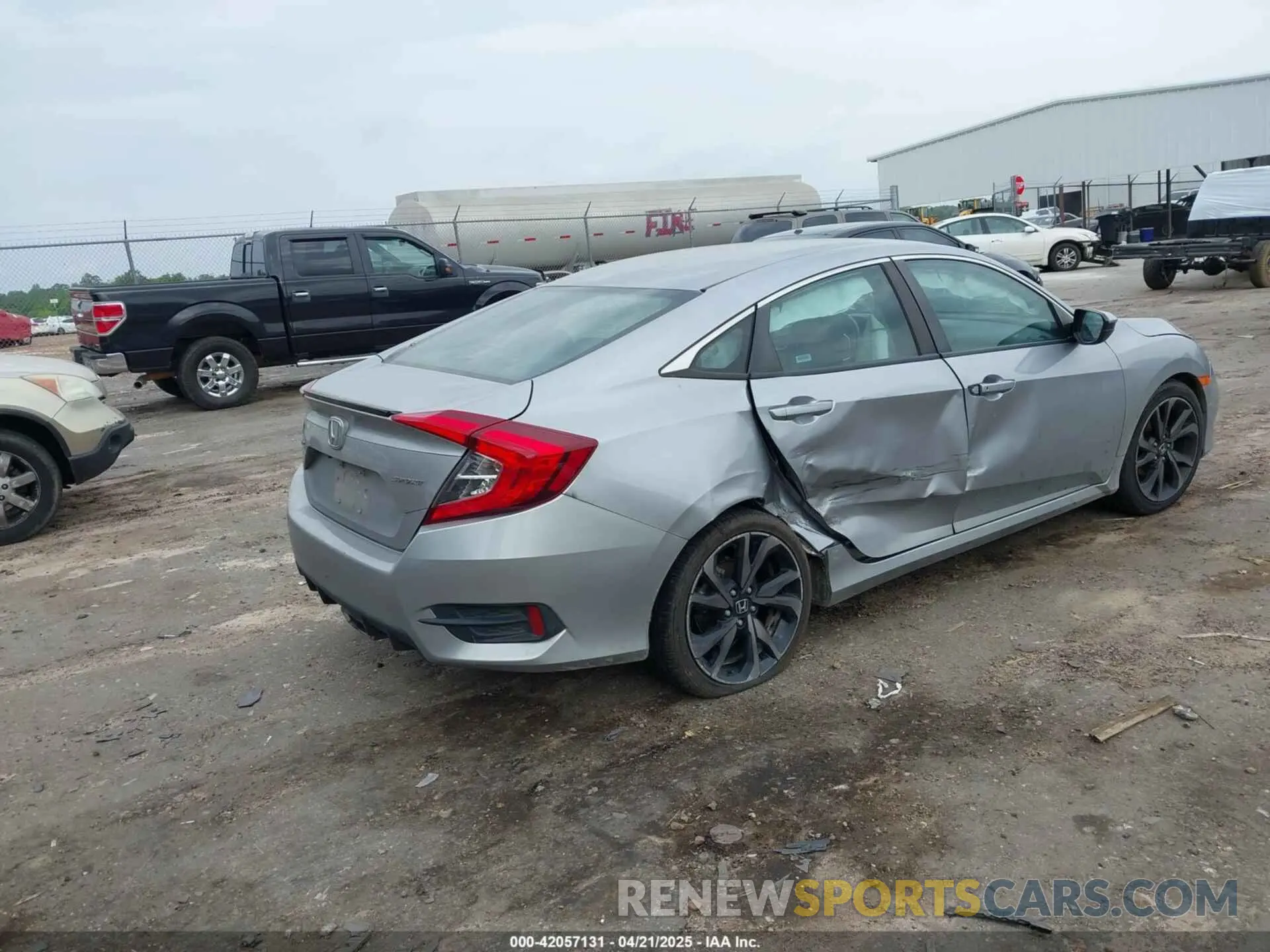 4 Photograph of a damaged car 19XFC2F89ME003745 HONDA CIVIC 2021