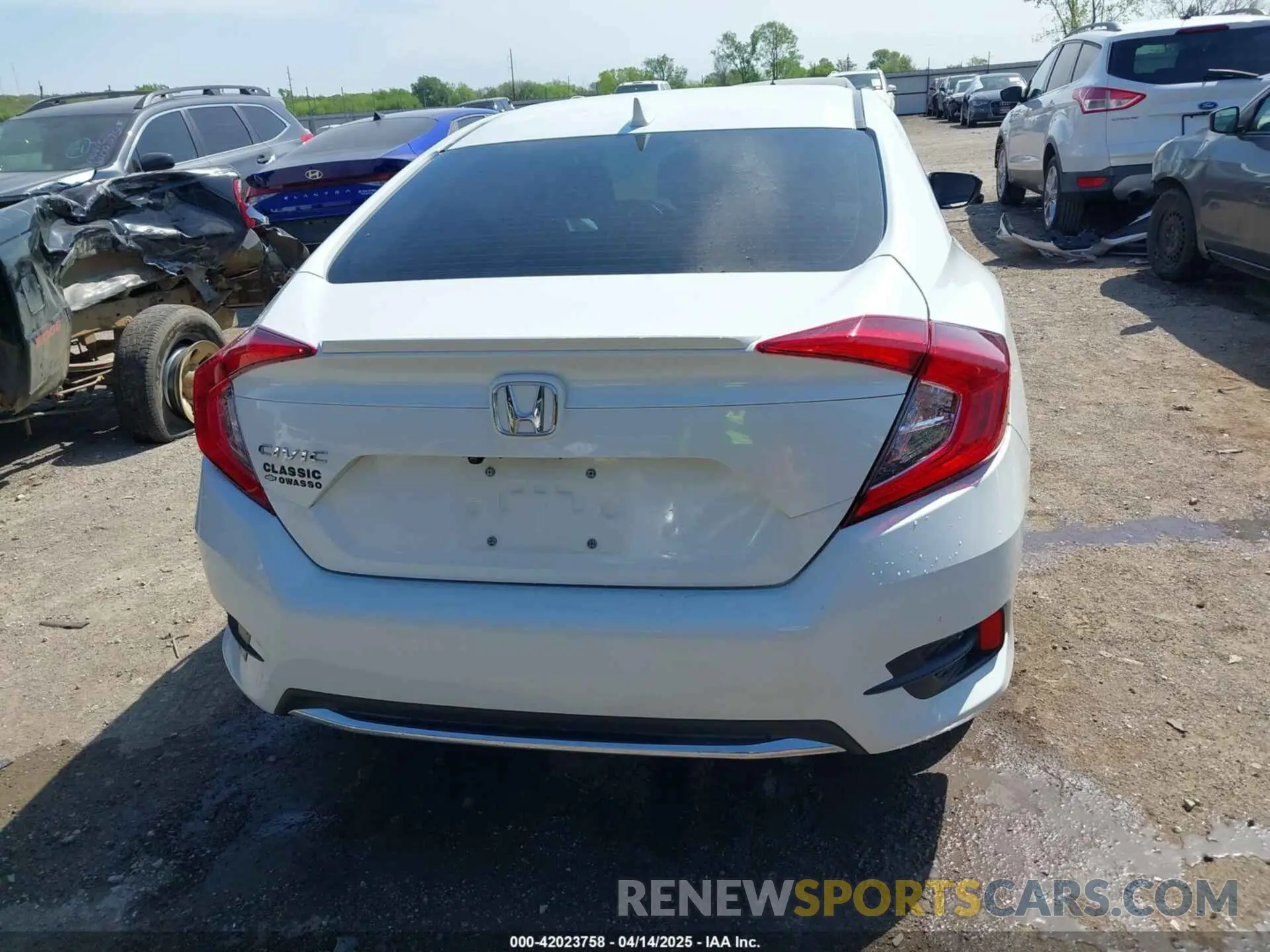 17 Photograph of a damaged car 2HGFC1F30MH705053 HONDA CIVIC 2021