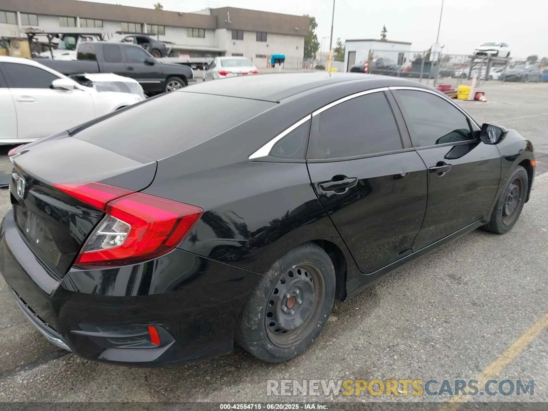 4 Фотография поврежденного автомобиля 2HGFC2F60MH547782 HONDA CIVIC 2021