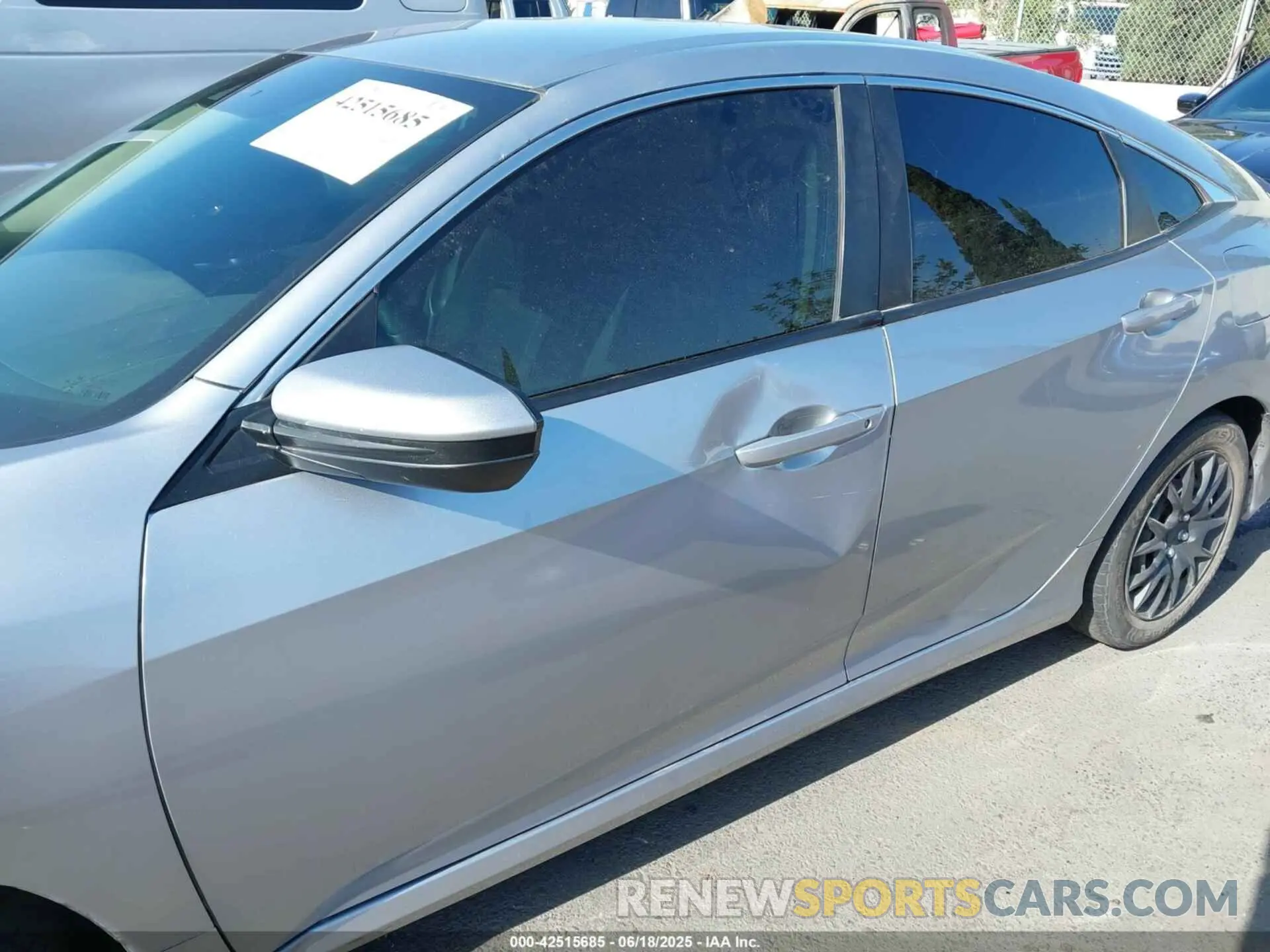 6 Photograph of a damaged car 2HGFC2F60MH555302 HONDA CIVIC 2021