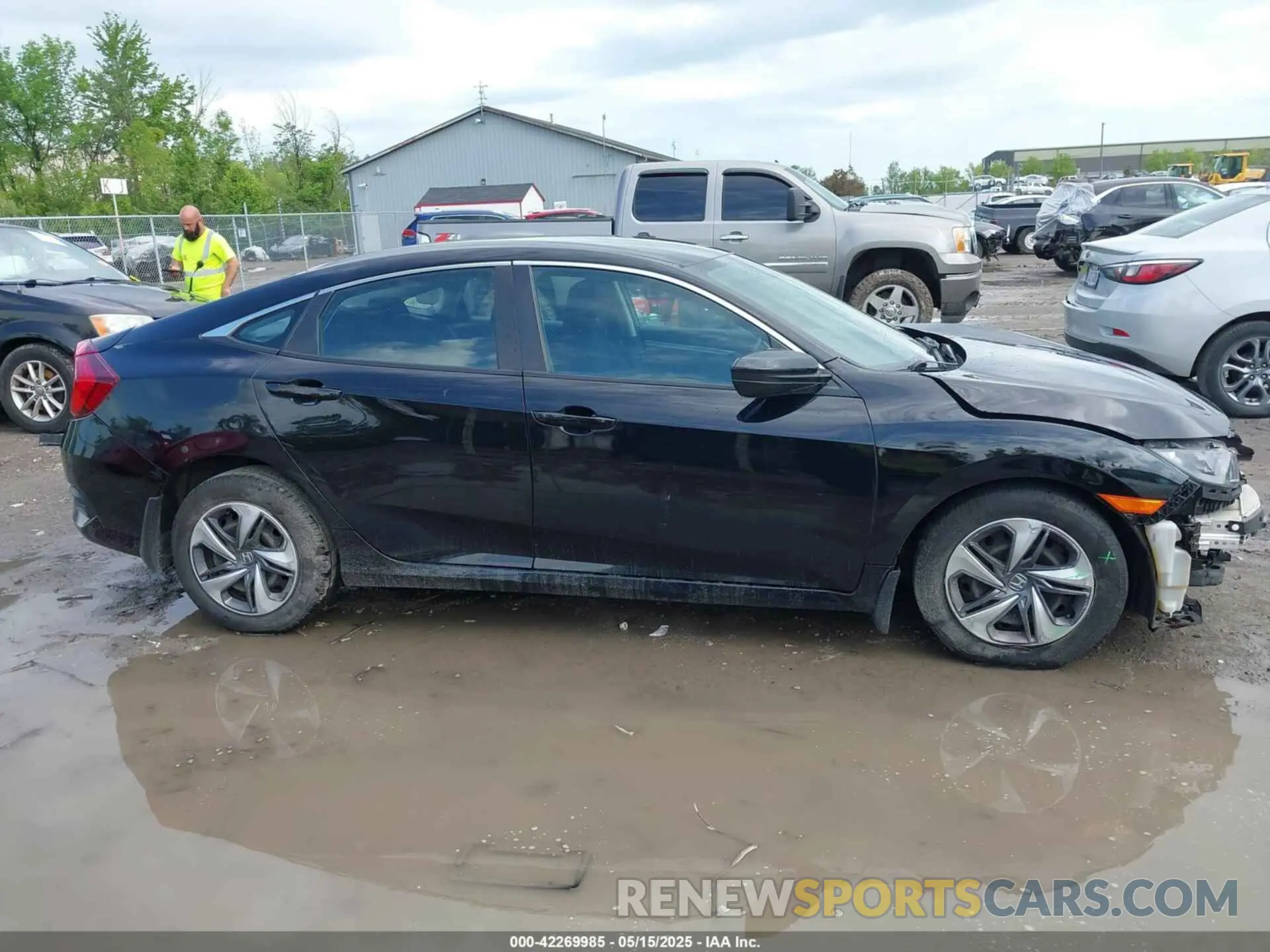 14 Photograph of a damaged car 2HGFC2F68MH526372 HONDA CIVIC 2021