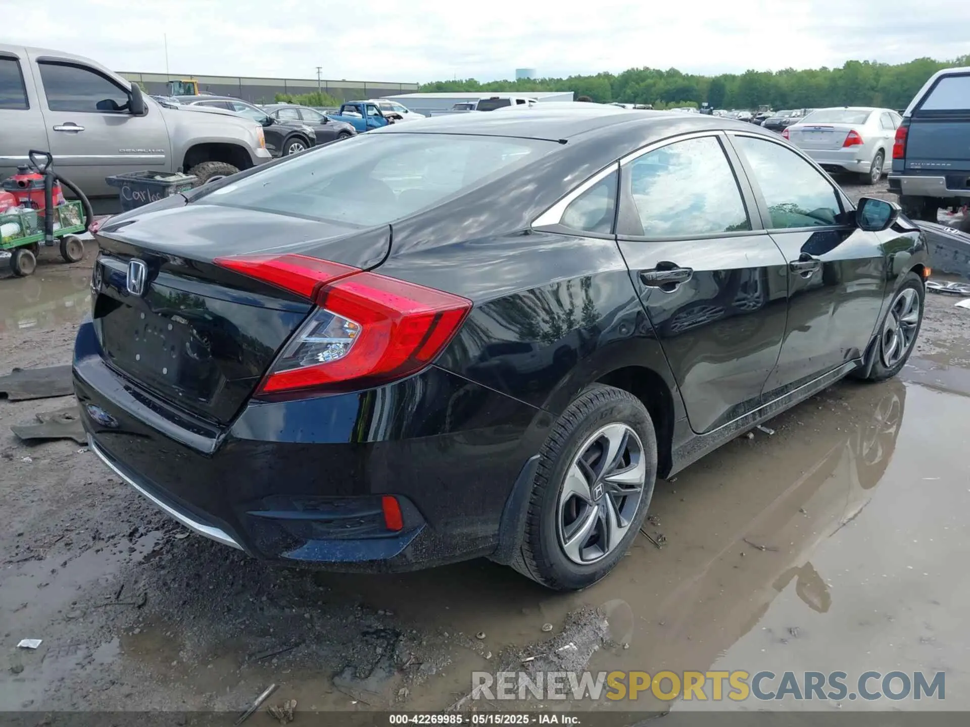 4 Photograph of a damaged car 2HGFC2F68MH526372 HONDA CIVIC 2021