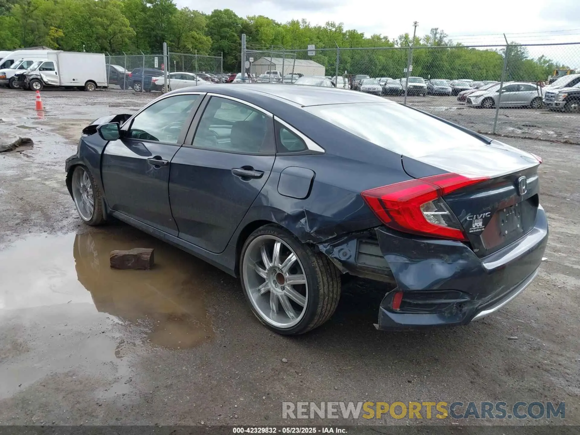 3 Photograph of a damaged car 2HGFC2F69MH503022 HONDA CIVIC 2021