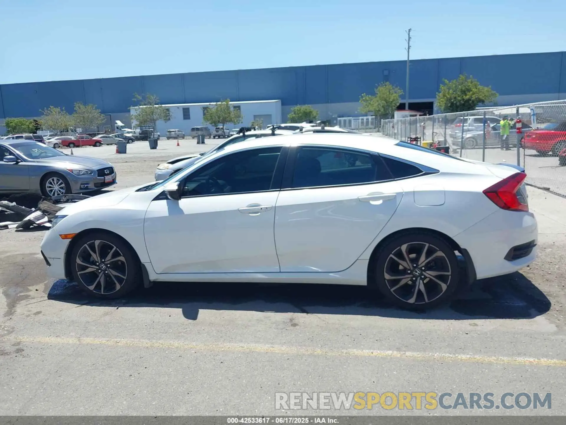 14 Photograph of a damaged car 2HGFC2F80MH504657 HONDA CIVIC 2021