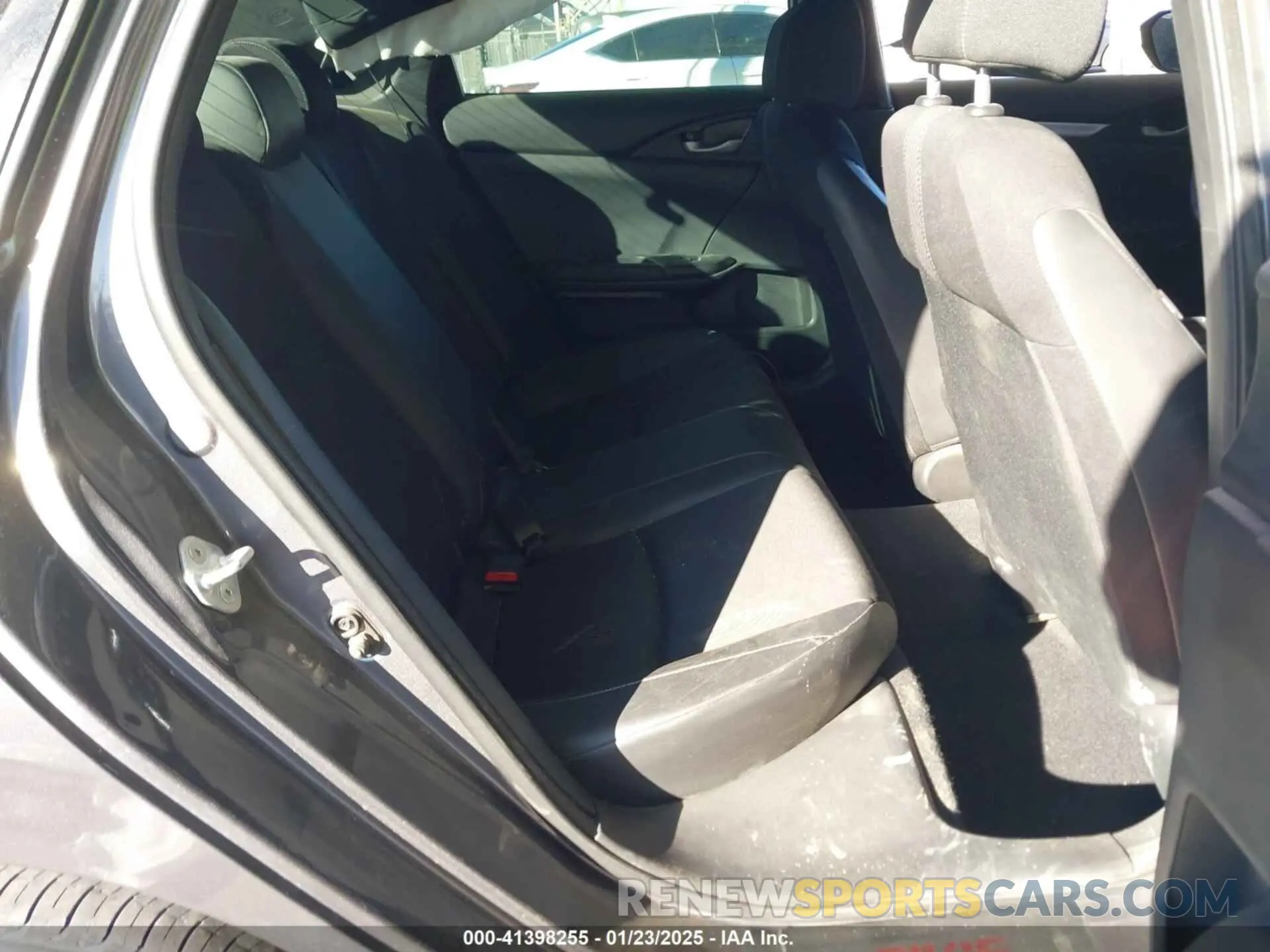 8 Photograph of a damaged car 2HGFC2F87MH535825 HONDA CIVIC 2021