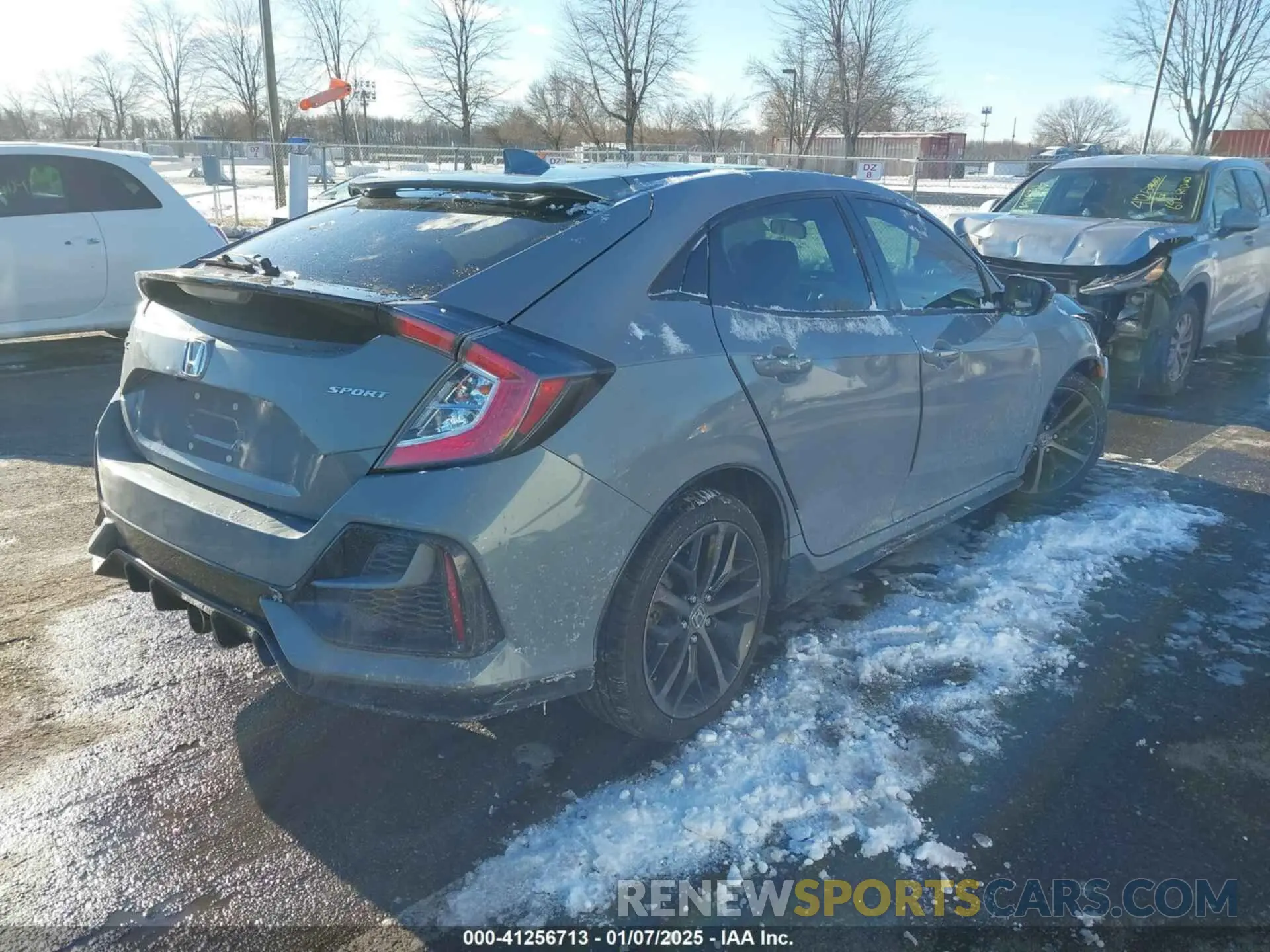 4 Photograph of a damaged car SHHFK7H41MU408016 HONDA CIVIC 2021