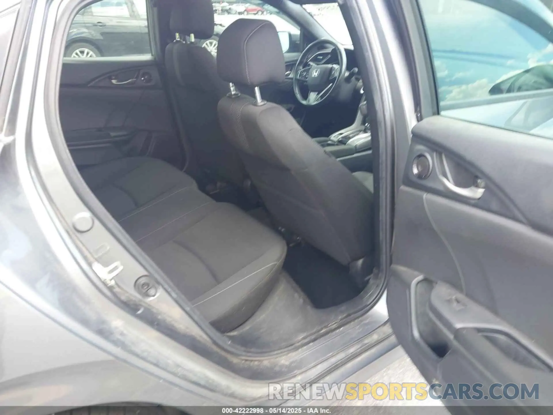 8 Photograph of a damaged car SHHFK7H64MU226943 HONDA CIVIC 2021