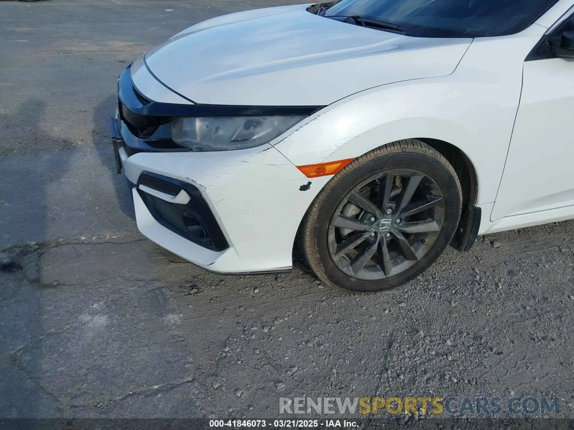 17 Photograph of a damaged car SHHFK7H65MU404956 HONDA CIVIC 2021
