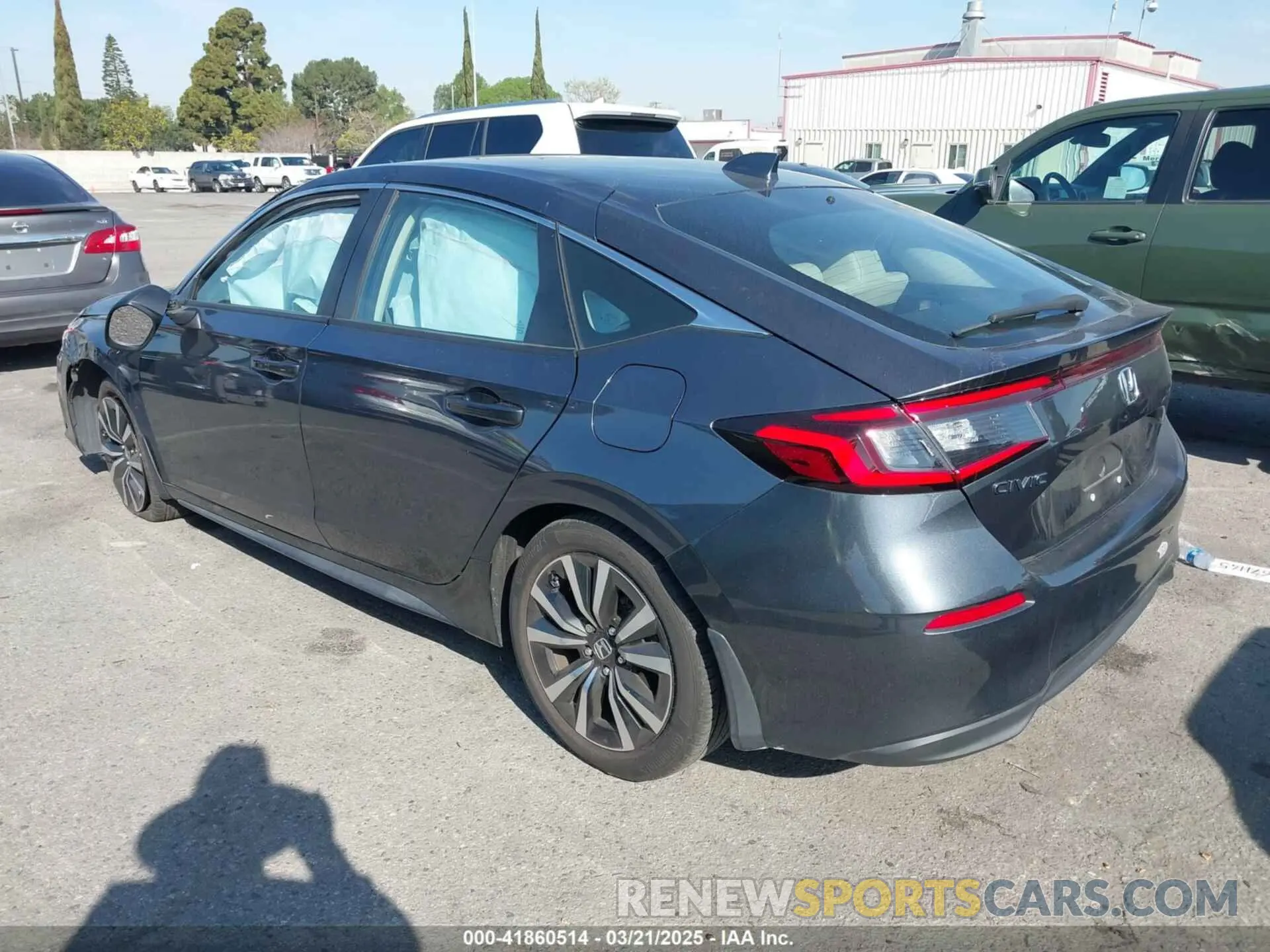 3 Photograph of a damaged car 19XFL1H70NE009885 HONDA CIVIC 2022