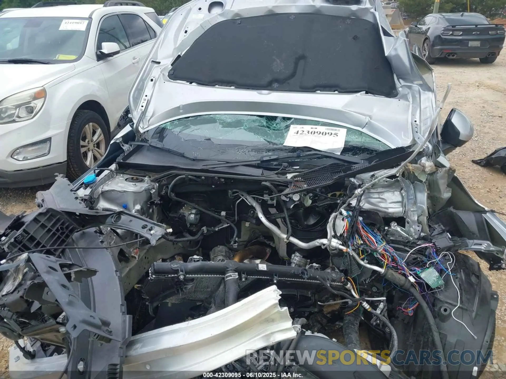 10 Photograph of a damaged car 19XFL1H71NE003643 HONDA CIVIC 2022
