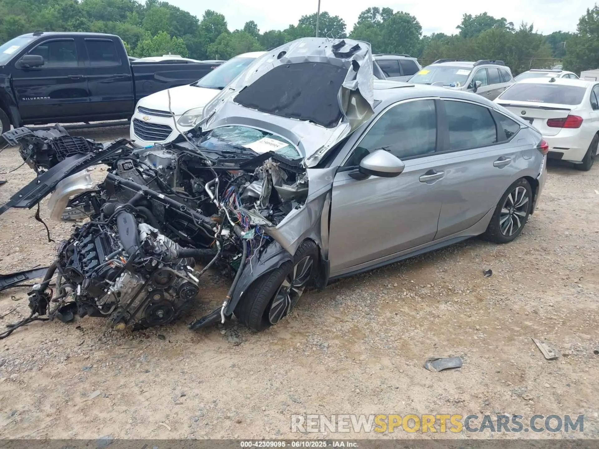 2 Photograph of a damaged car 19XFL1H71NE003643 HONDA CIVIC 2022
