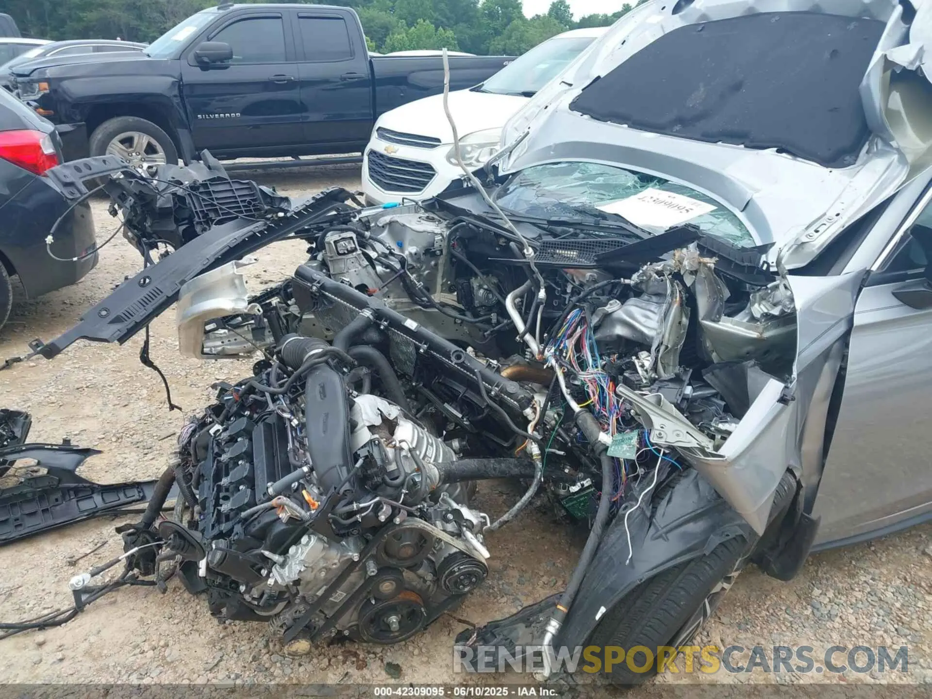 6 Photograph of a damaged car 19XFL1H71NE003643 HONDA CIVIC 2022