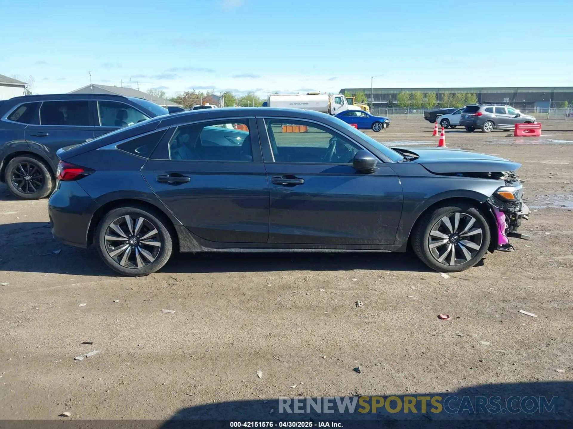 13 Photograph of a damaged car 19XFL1H76NE006120 HONDA CIVIC 2022