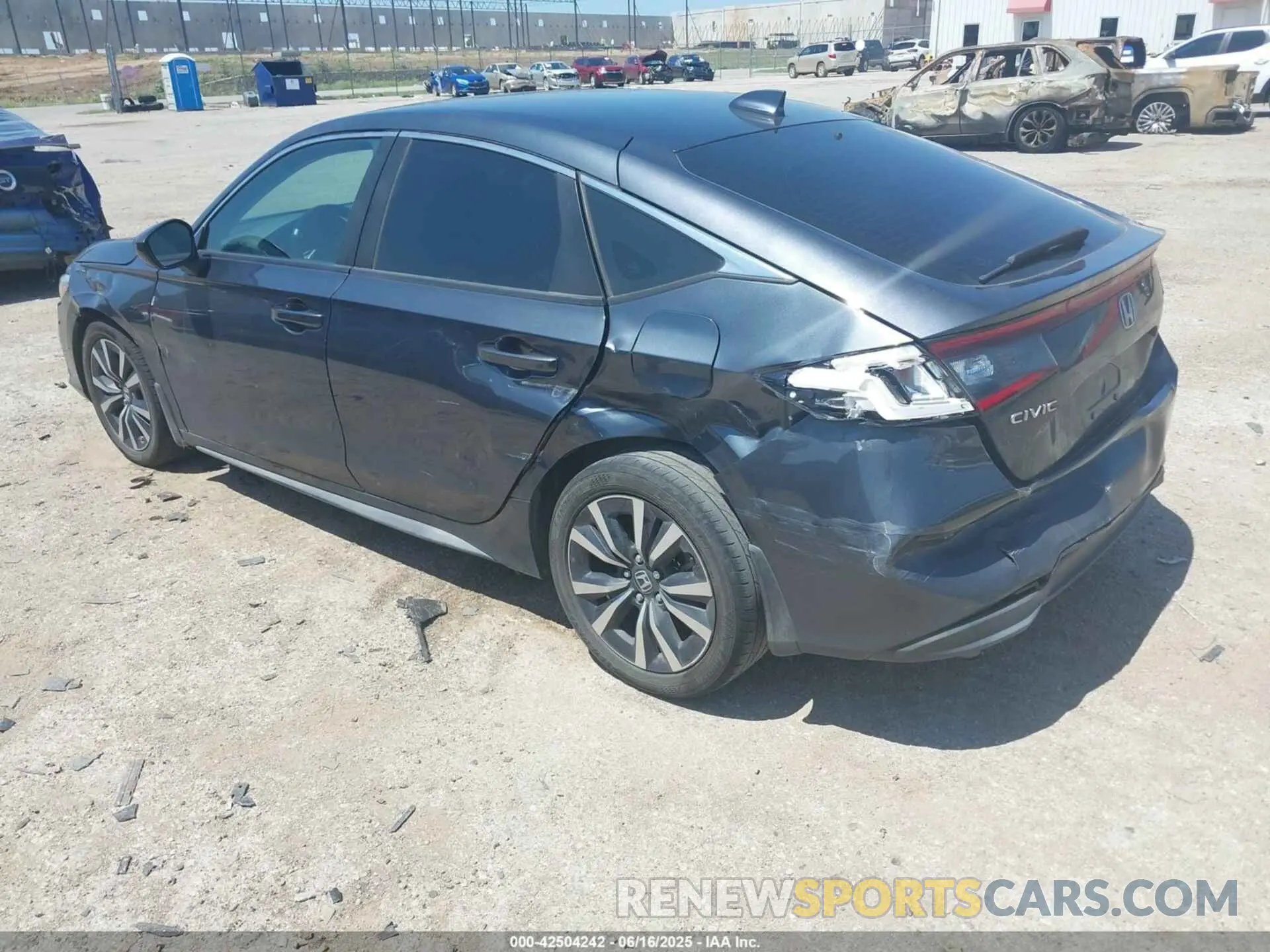 3 Фотография поврежденного автомобиля 19XFL1H78NE006815 HONDA CIVIC 2022