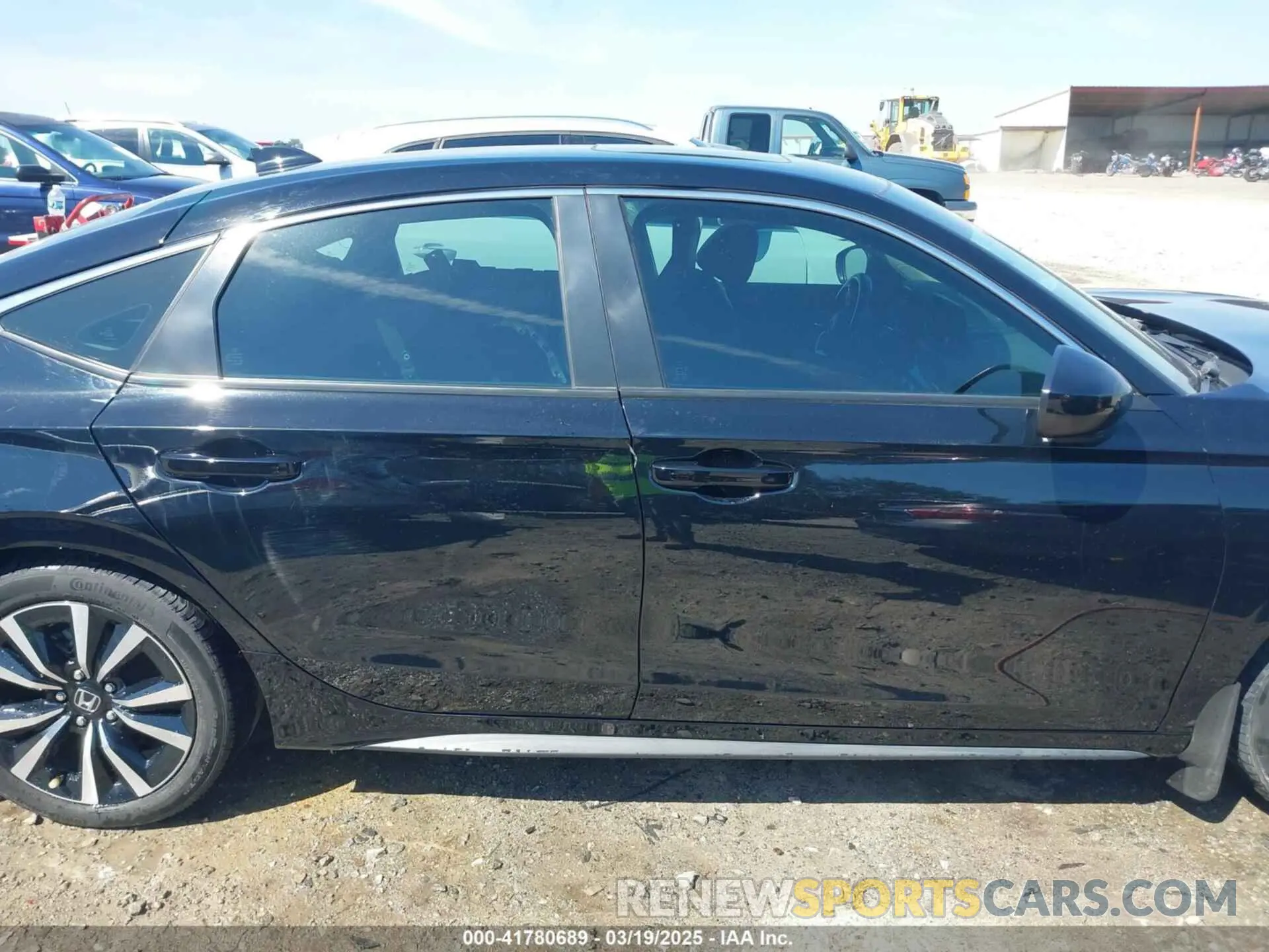 14 Photograph of a damaged car 19XFL1H7XNE003852 HONDA CIVIC 2022