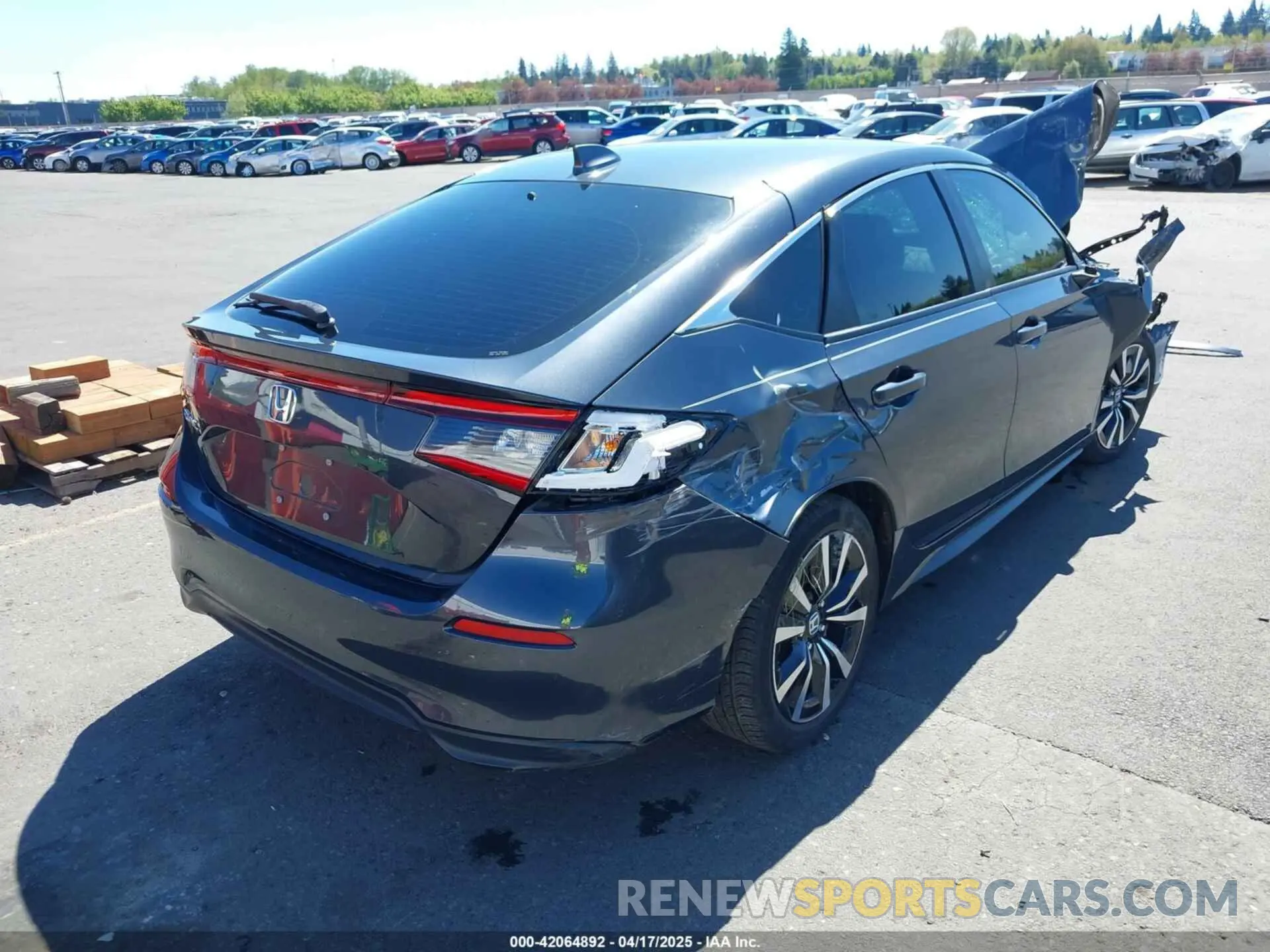 4 Фотография поврежденного автомобиля 19XFL1H7XNE013345 HONDA CIVIC 2022