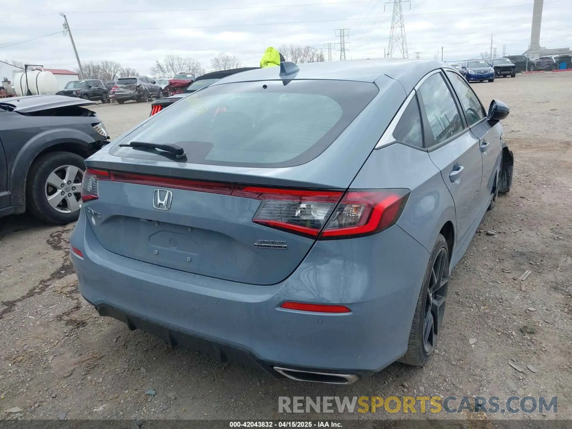4 Photograph of a damaged car 19XFL1H81NE023917 HONDA CIVIC 2022