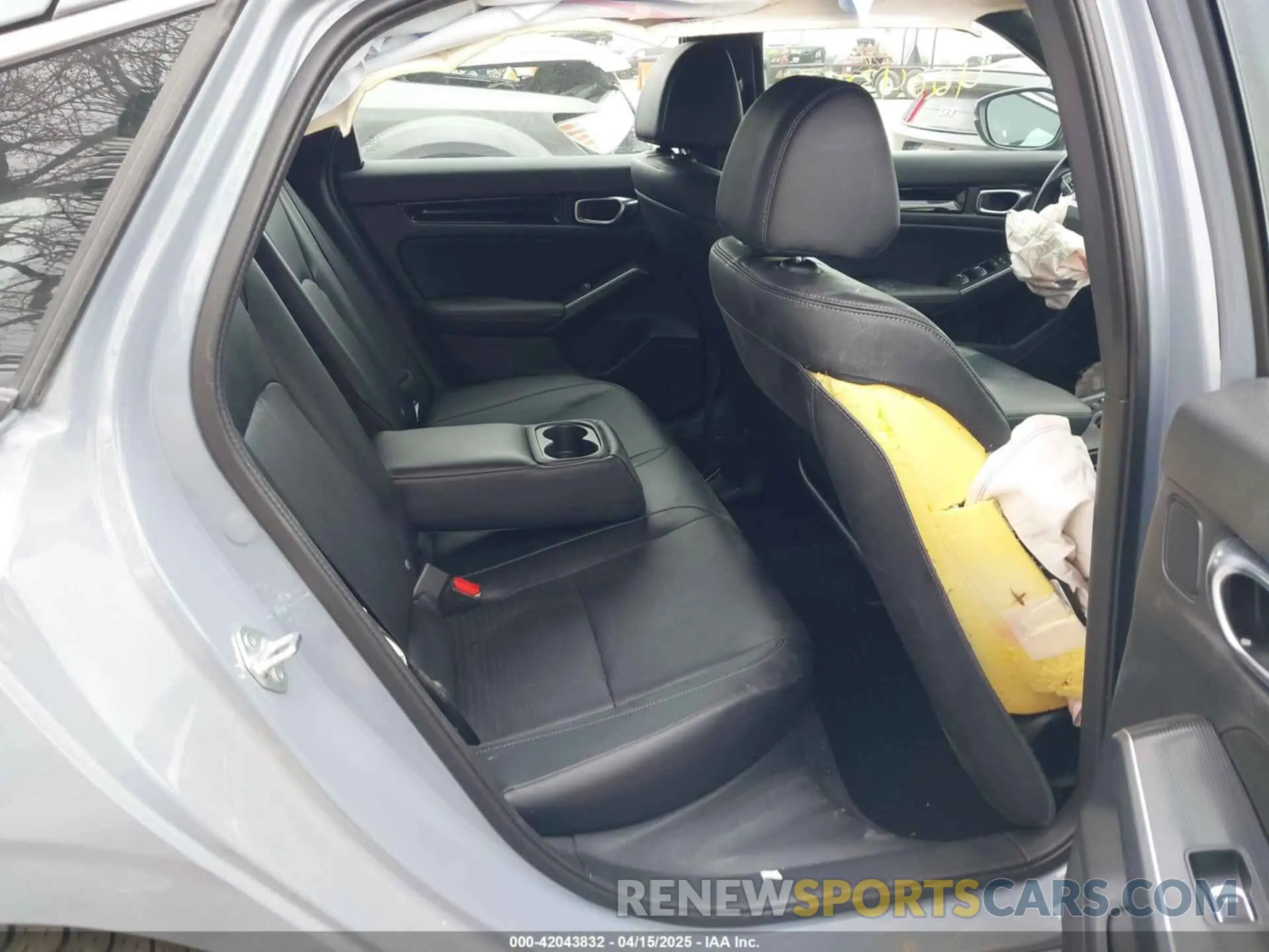 8 Photograph of a damaged car 19XFL1H81NE023917 HONDA CIVIC 2022