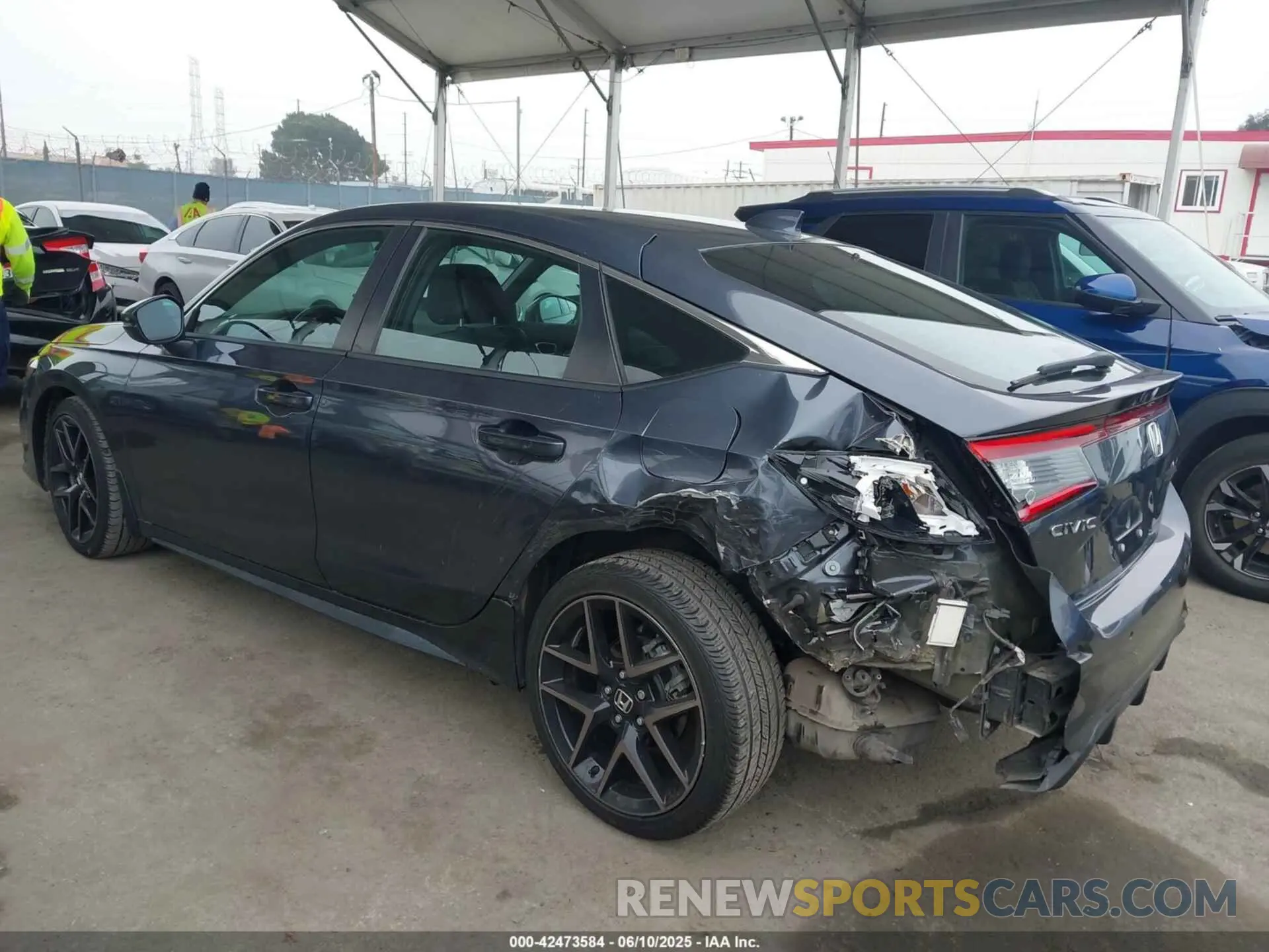 3 Photograph of a damaged car 19XFL1H82NE011467 HONDA CIVIC 2022