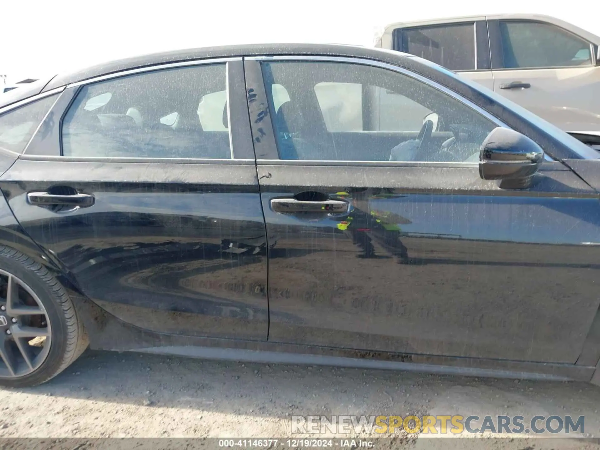 13 Photograph of a damaged car 19XFL1H83NE010182 HONDA CIVIC 2022