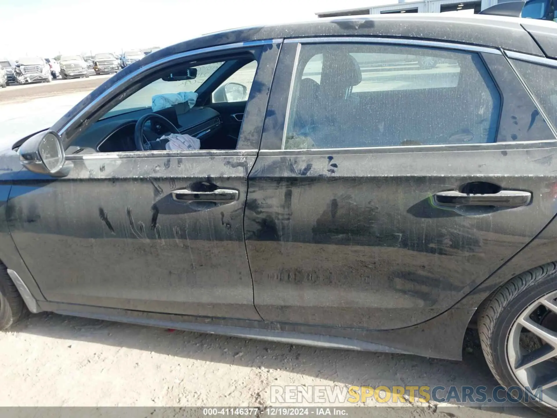 14 Photograph of a damaged car 19XFL1H83NE010182 HONDA CIVIC 2022