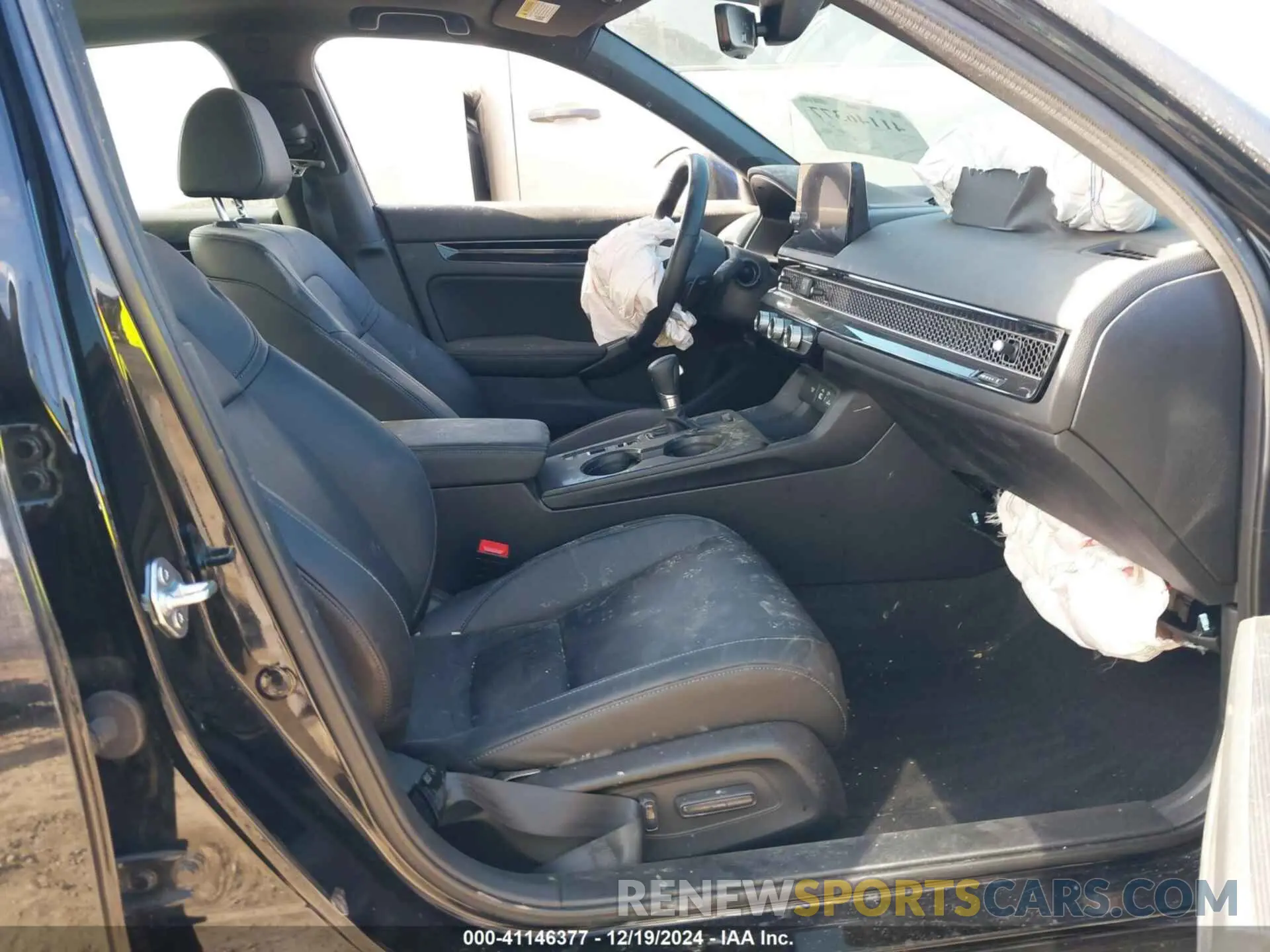 5 Photograph of a damaged car 19XFL1H83NE010182 HONDA CIVIC 2022
