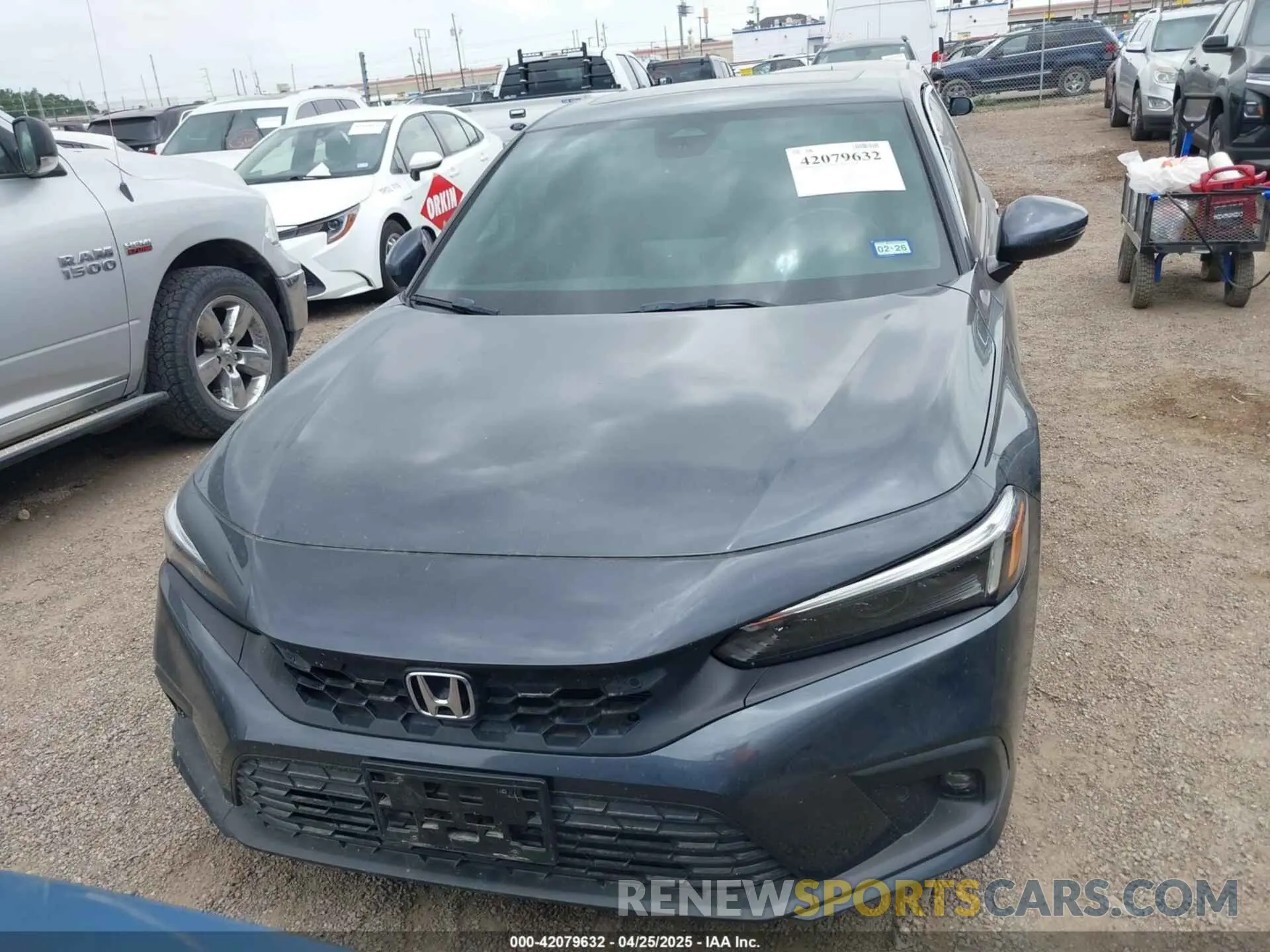 6 Photograph of a damaged car 19XFL1H84NE010790 HONDA CIVIC 2022