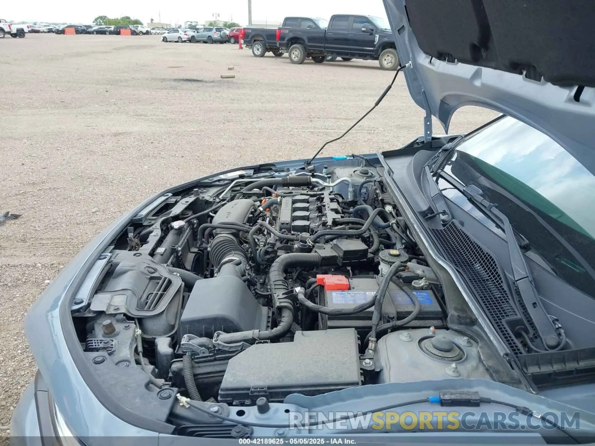 10 Photograph of a damaged car 19XFL1H88NE002627 HONDA CIVIC 2022