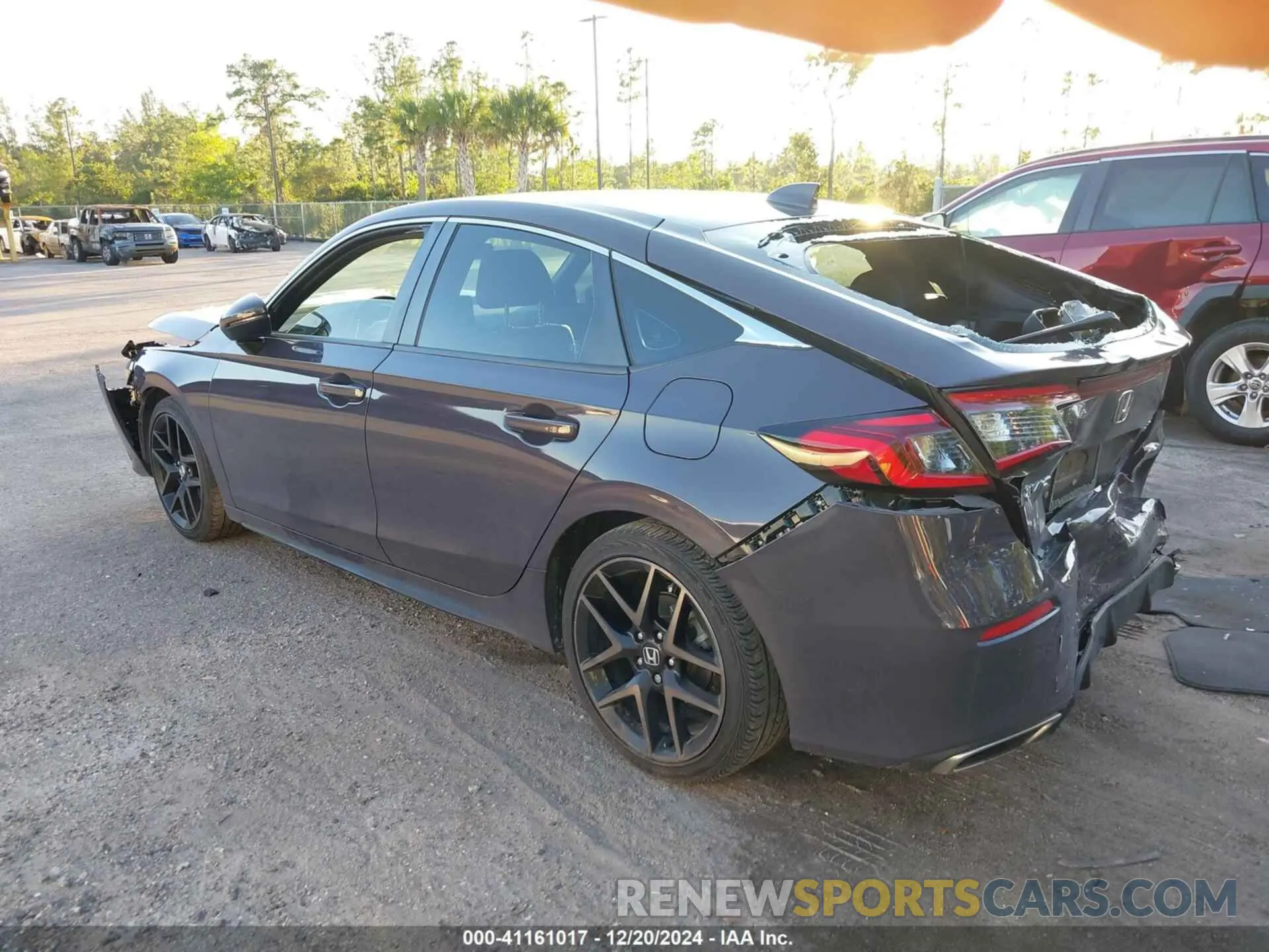 3 Фотография поврежденного автомобиля 19XFL1H88NE024448 HONDA CIVIC 2022