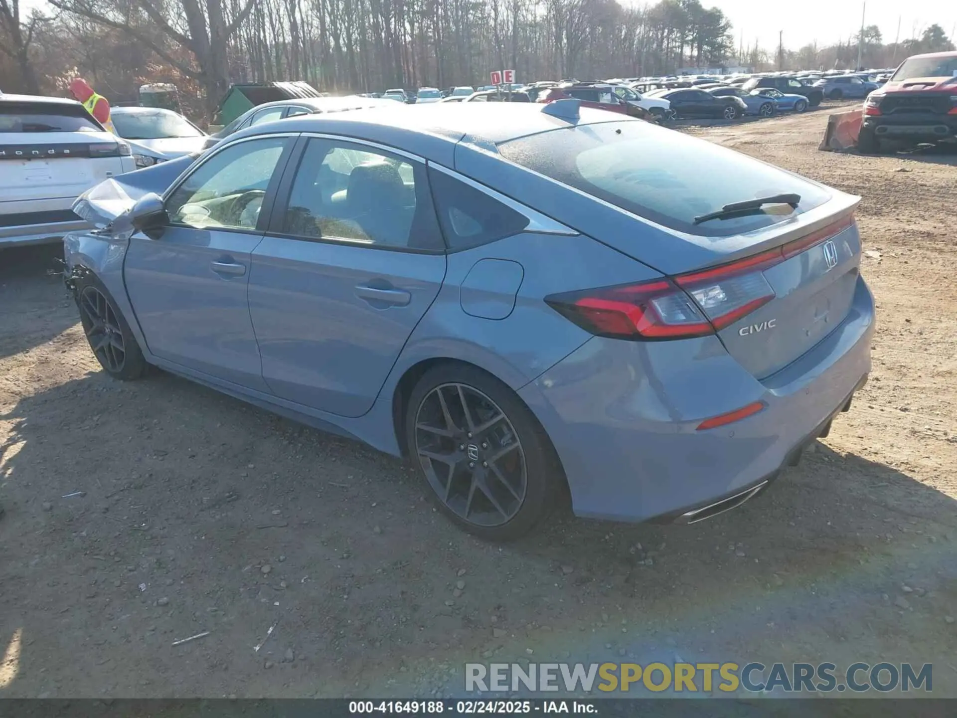 3 Photograph of a damaged car 19XFL1H89NE011319 HONDA CIVIC 2022