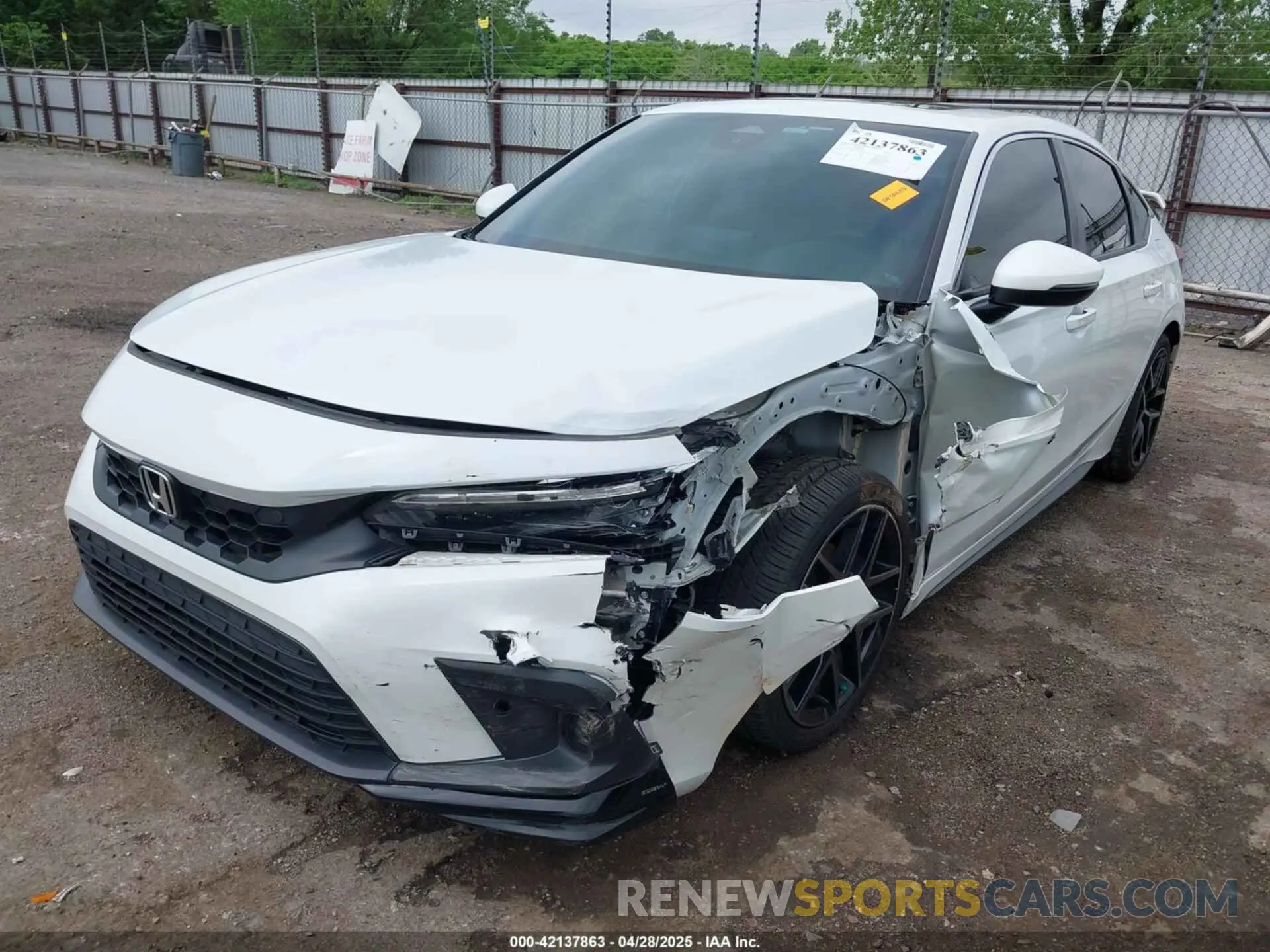 2 Photograph of a damaged car 19XFL1H8XNE009448 HONDA CIVIC 2022