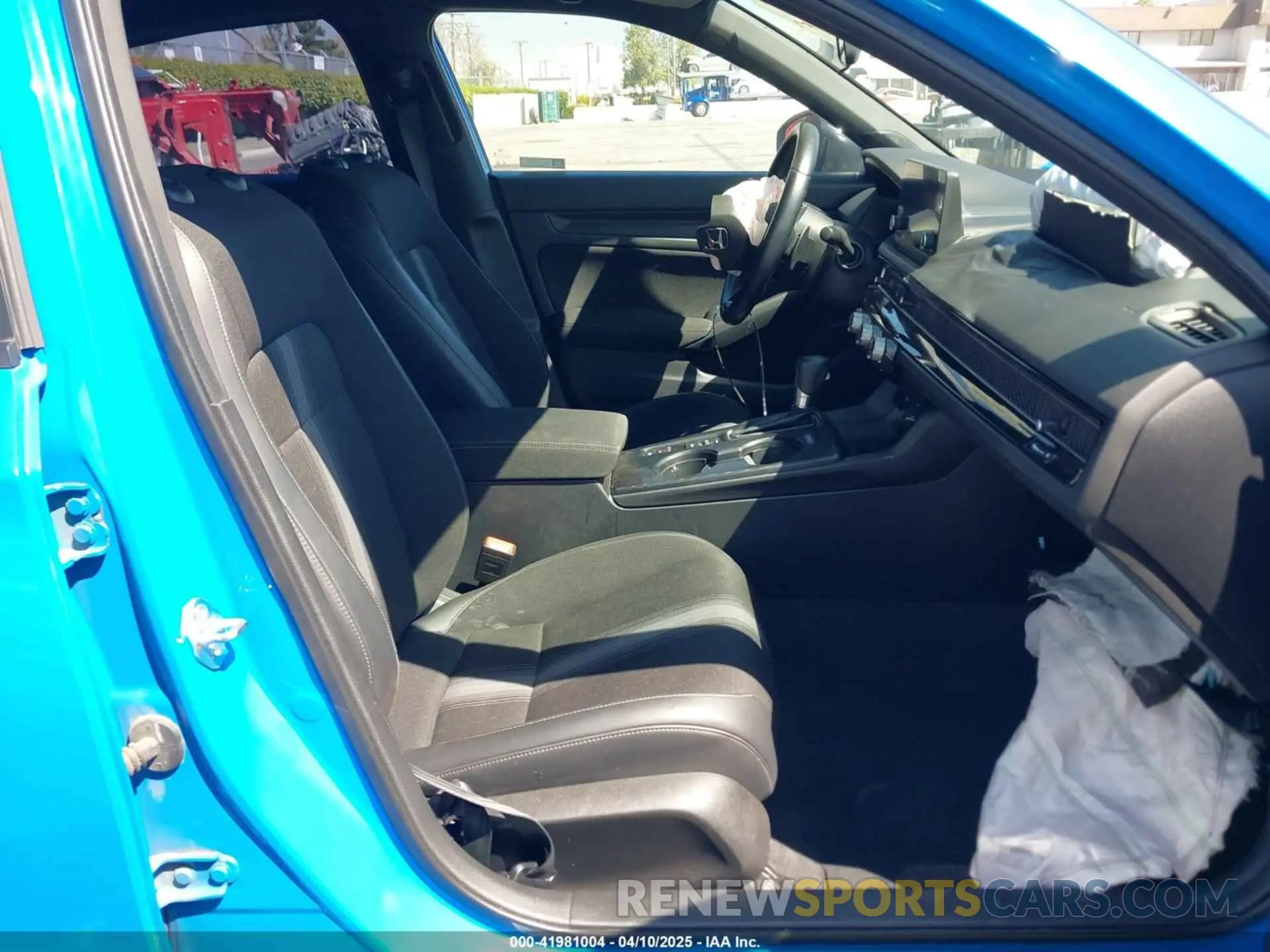 5 Photograph of a damaged car 19XFL2H83NE011208 HONDA CIVIC 2022